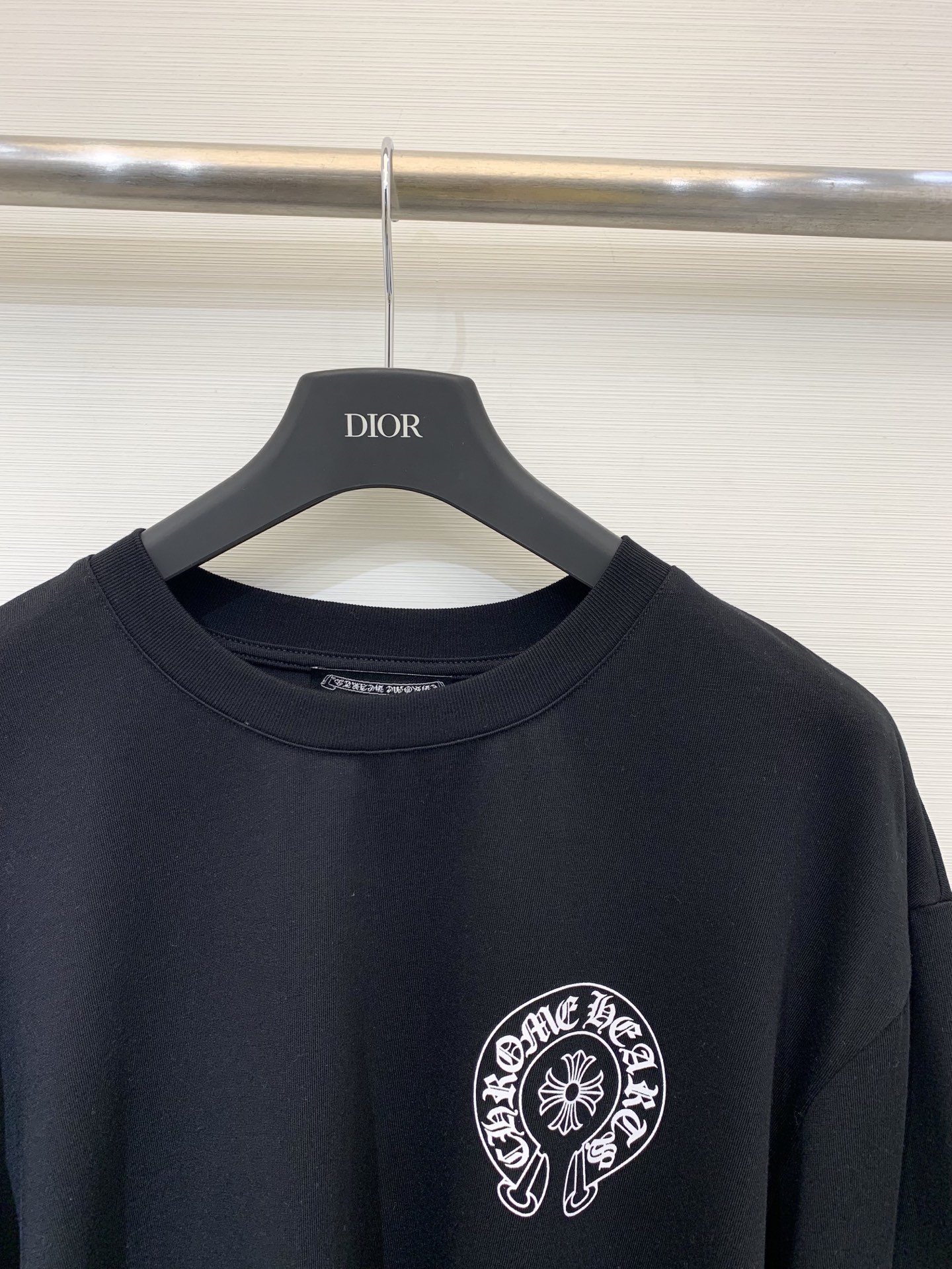 CH克罗心 25早秋新款 印花打底长袖T恤 手袖采用了双螺纹工艺 梵文和33号印花非常显眼 配色休闲 宽