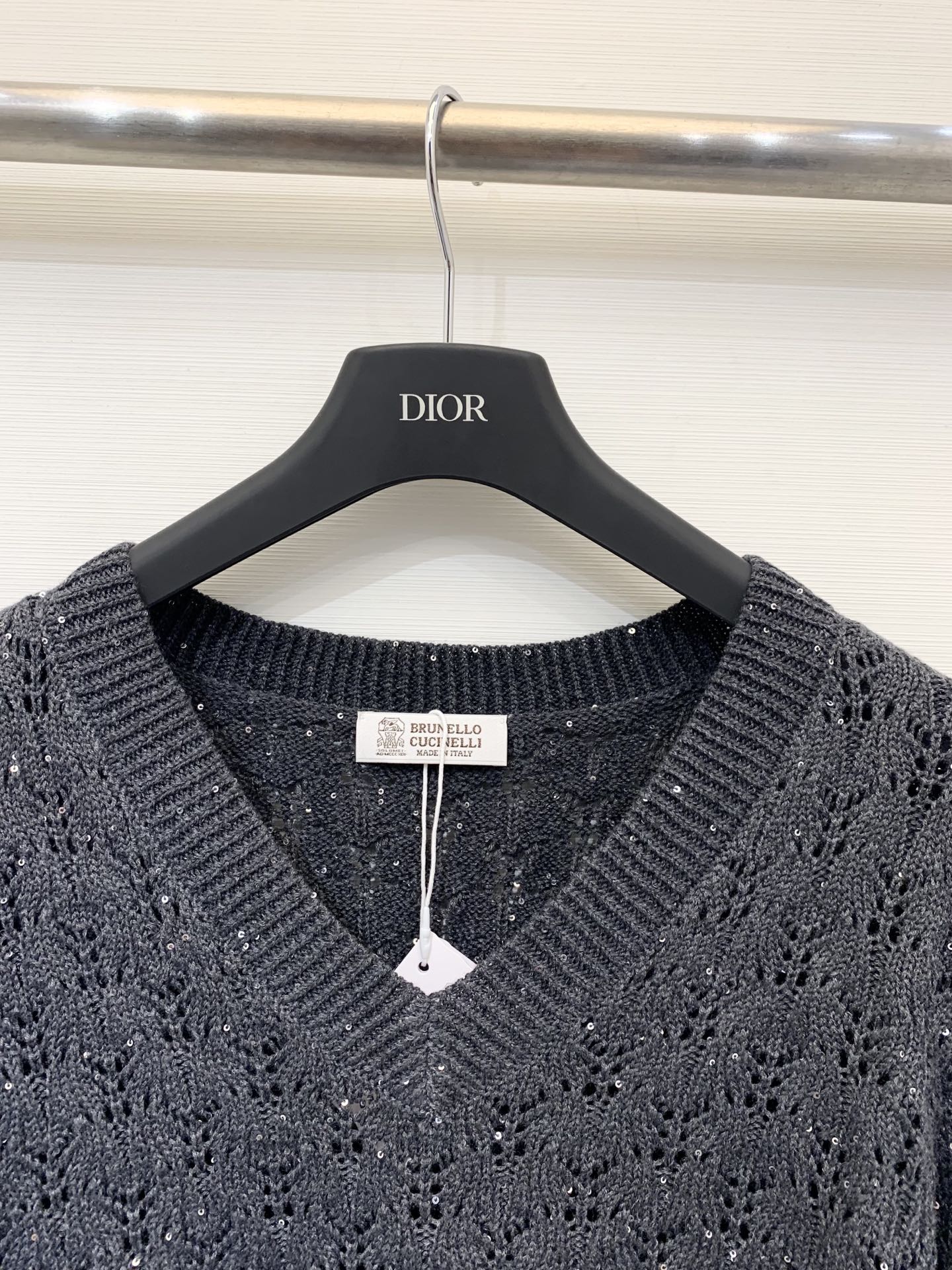 BC 25早秋新款 珠片镂空V领针织长袖 两色sml