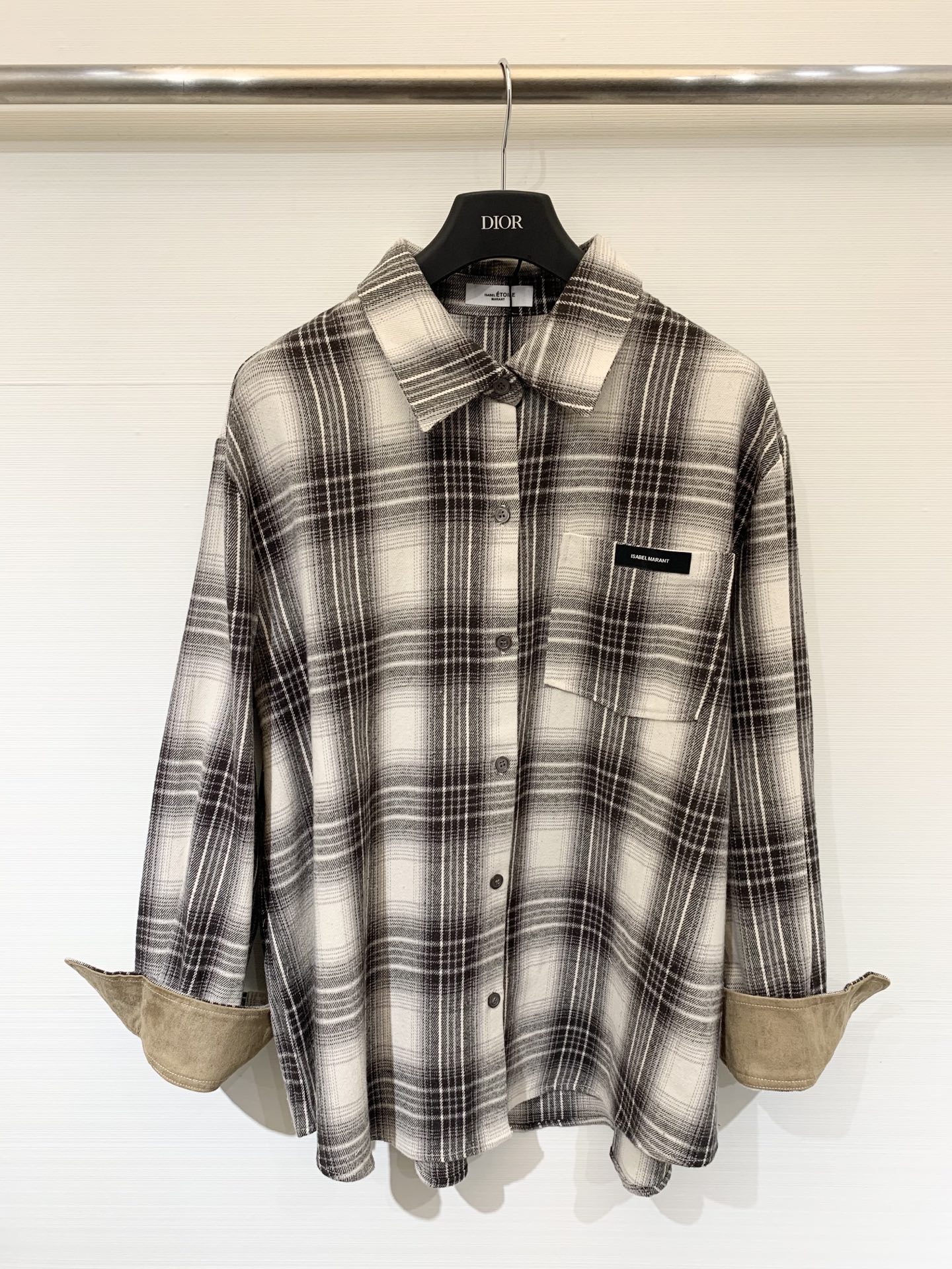 NO:494927,IsabelMarant 25 early autumn new style, versatile thin tweed plaid cuff contrasting shirt, using 80 cotton 20 recycled fiber This shirt feels like the thin tweed fabric, one piece of the upper body can easily leave the street, loose style makes it look slim and age-reducing Size sml, Shirts, alexander wang19860909IsabelMarant 25早秋新款 百搭薄呢格子袖口撞色衬衫 采用80棉20 再生纤维 这款衬衣手感是那种薄薄的呢子面料 上身一件即可轻松出街 宽松版型显瘦减龄 码数sml,,shirts,alexander wang,Women's clothing