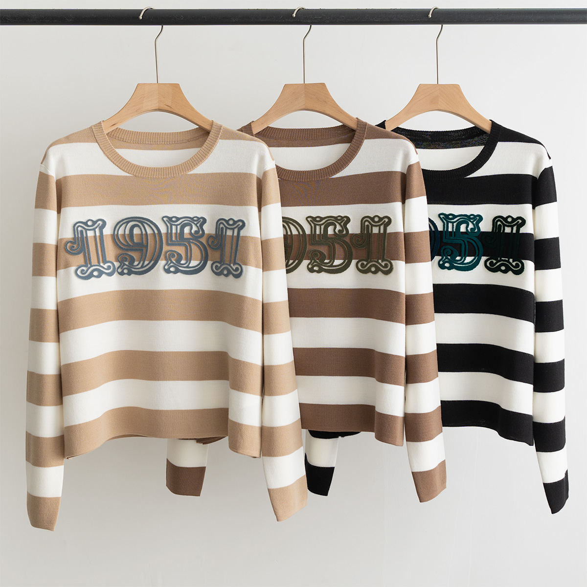 MaxMara “1951”系列 圆领条纹羊毛长袖 间色工艺 前幅有经典牙刷绣字母 100%羊毛 软糯保