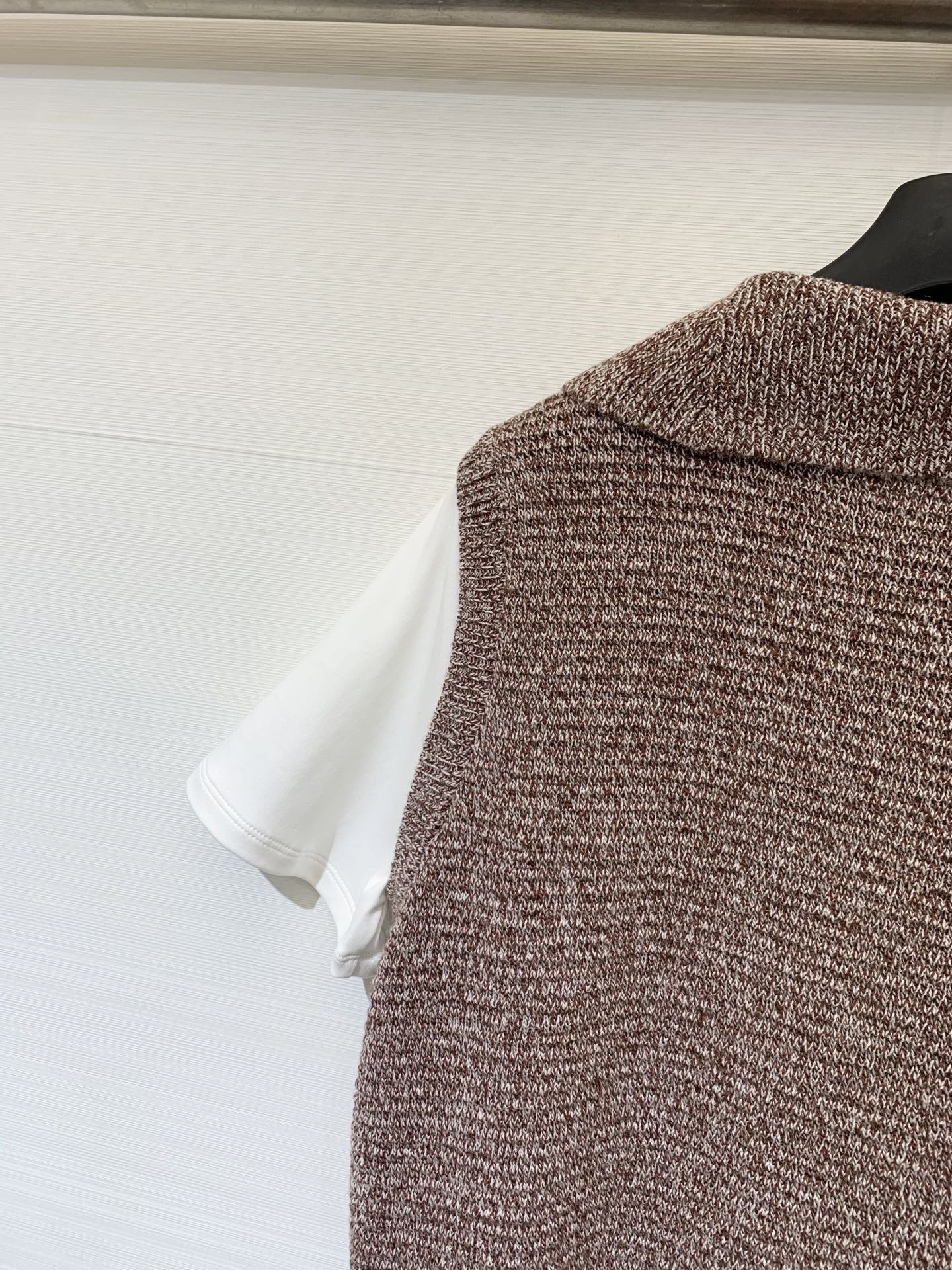 Marni 25早秋新款 假两件半拉毛织短袖 羊毛混纺面料 半拉。olo领设计 假两件短袖叠搭穿法 下摆