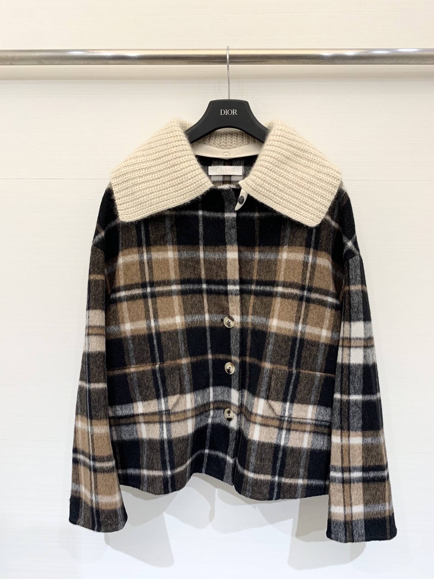 NO:498390,2025 classic autumn and winter style, spliced ​​plaid cashmere jacket, disassembled wool collar, 95 wool 5 cashmere, crisp style, texture visible to the naked eye!  yard count, jackets & coats,alexander wang198609092025 秋冬经典款 拼接格纹羊绒外套,拆卸毛领,95羊毛5羊绒,挺括的版型,肉眼可见质感！码数,,jackets & coats,alexander wang,Women's clothing