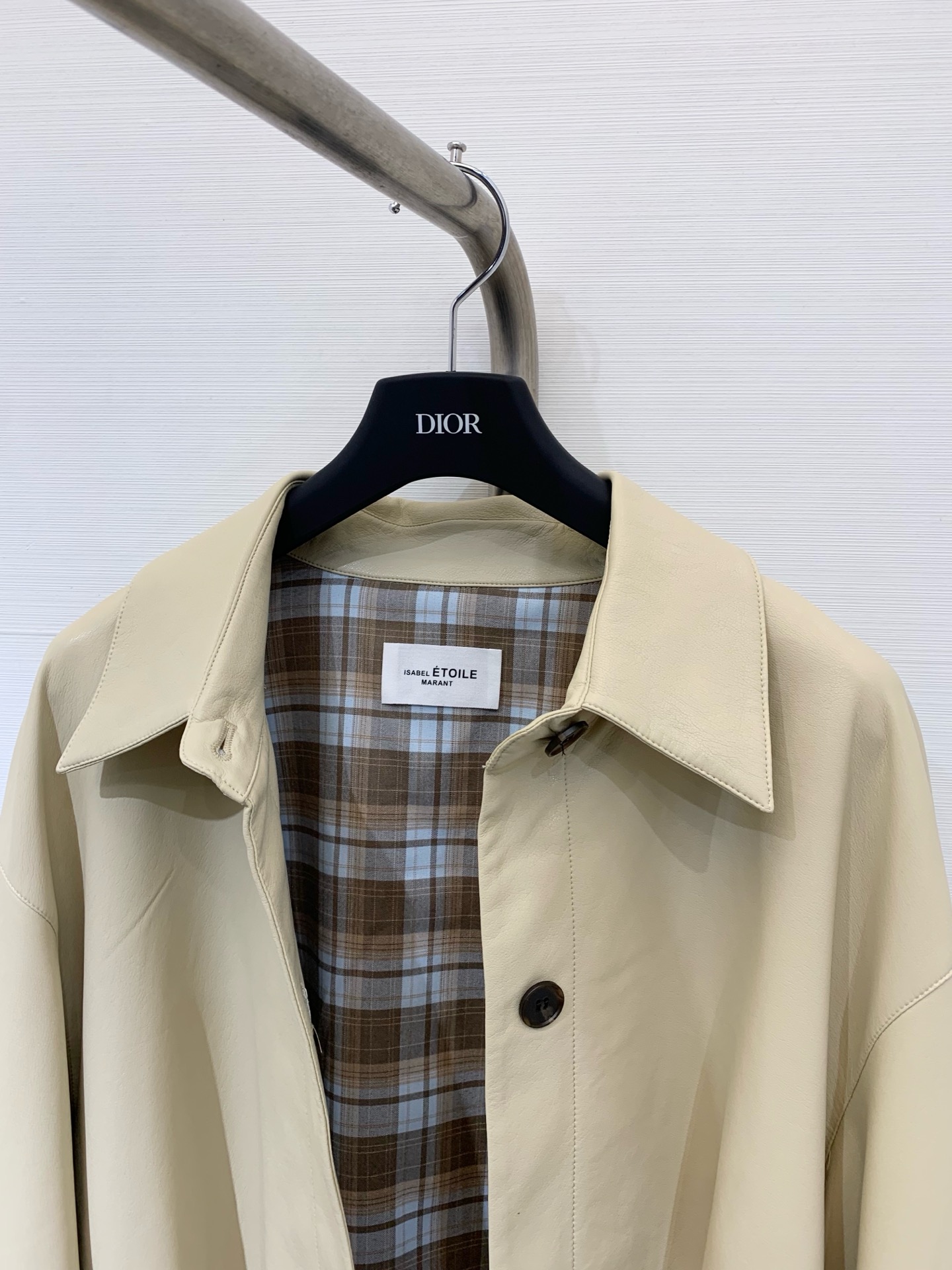 IsabelMarant 25秋季新款🆕 复古翻领收腰皮夹克/外套 内里复古格纹工艺简直是叠穿神器 外层