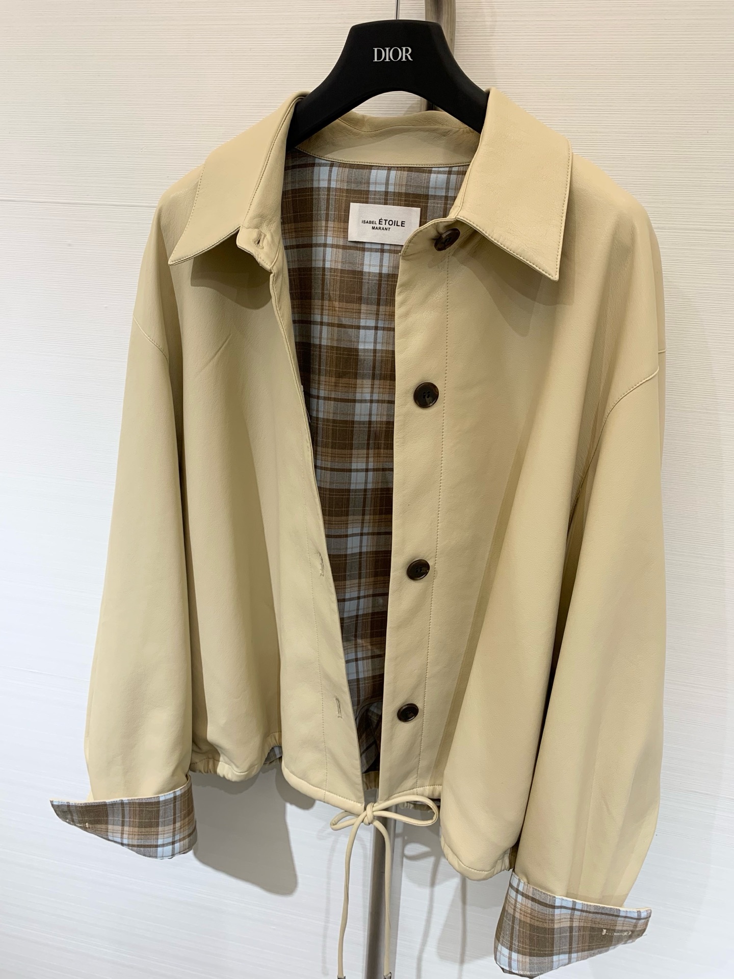 IsabelMarant 25秋季新款🆕 复古翻领收腰皮夹克/外套 内里复古格纹工艺简直是叠穿神器 外层