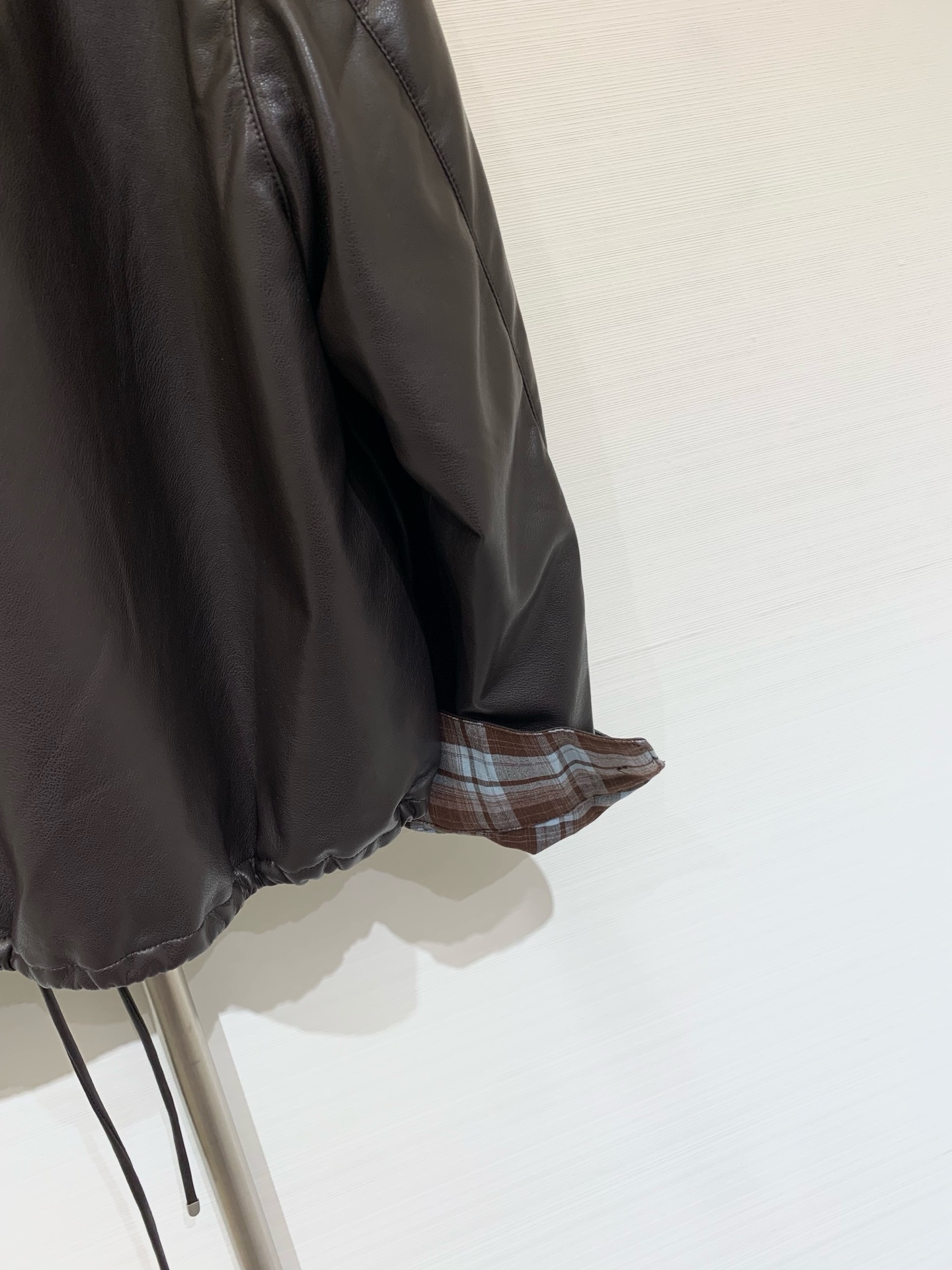 IsabelMarant 25早秋新款🆕 复古翻领收腰皮夹克/外套 内里复古格纹工艺简直是叠穿神器 外层