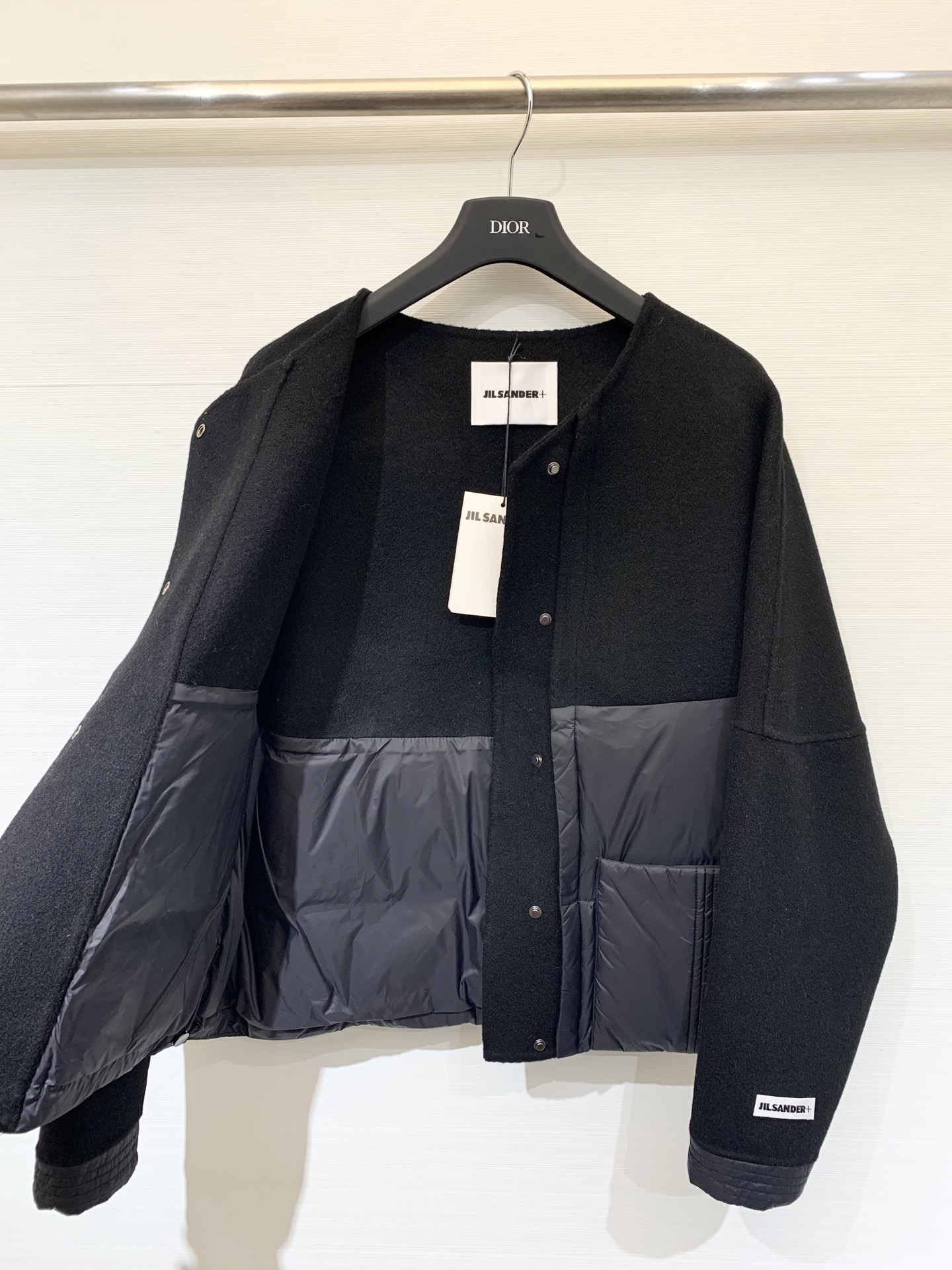 JILSANDER 25秋冬新款 氛围感日系质感穿搭🖤羽绒拼接羊毛呢外套 让原本厚重的双面呢外套一下子有