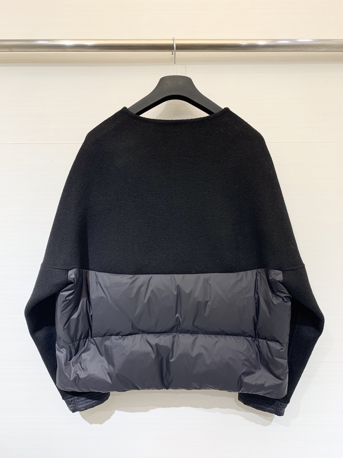 JILSANDER 25秋冬新款 氛围感日系质感穿搭🖤羽绒拼接羊毛呢外套 让原本厚重的双面呢外套一下子有