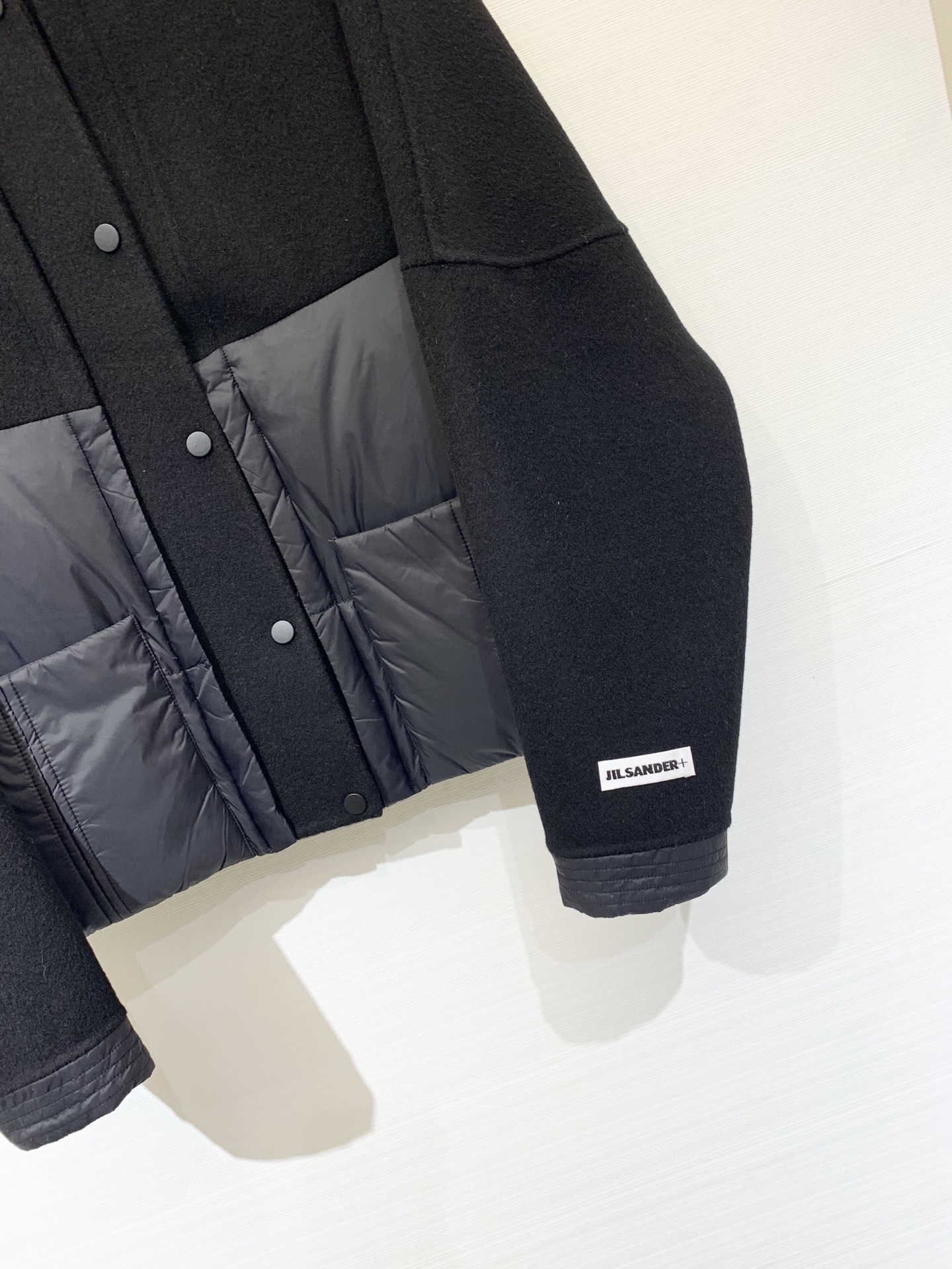 JILSANDER 25秋冬新款 氛围感日系质感穿搭🖤羽绒拼接羊毛呢外套 让原本厚重的双面呢外套一下子有