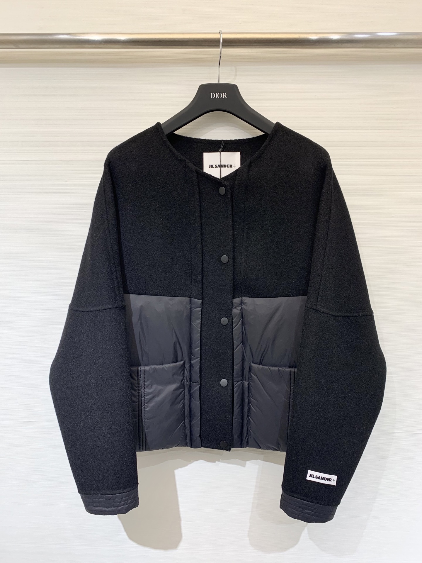 JILSANDER 25秋冬新款 氛围感日系质感穿搭🖤羽绒拼接羊毛呢外套 让原本厚重的双面呢外套一下子有