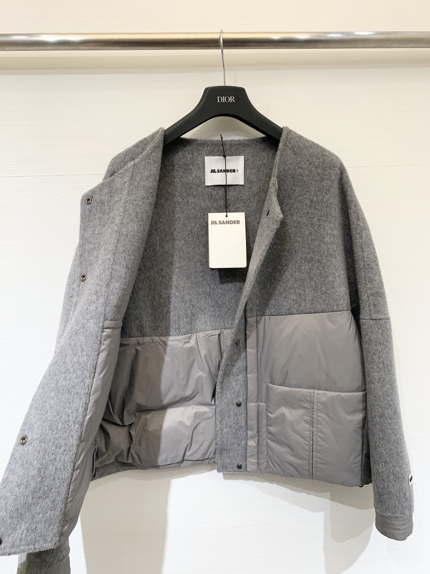 JILSANDER 25秋冬新款 氛围感日系质感穿搭🖤羽绒拼接羊毛呢外套 让原本厚重的双面呢外套一下子有
