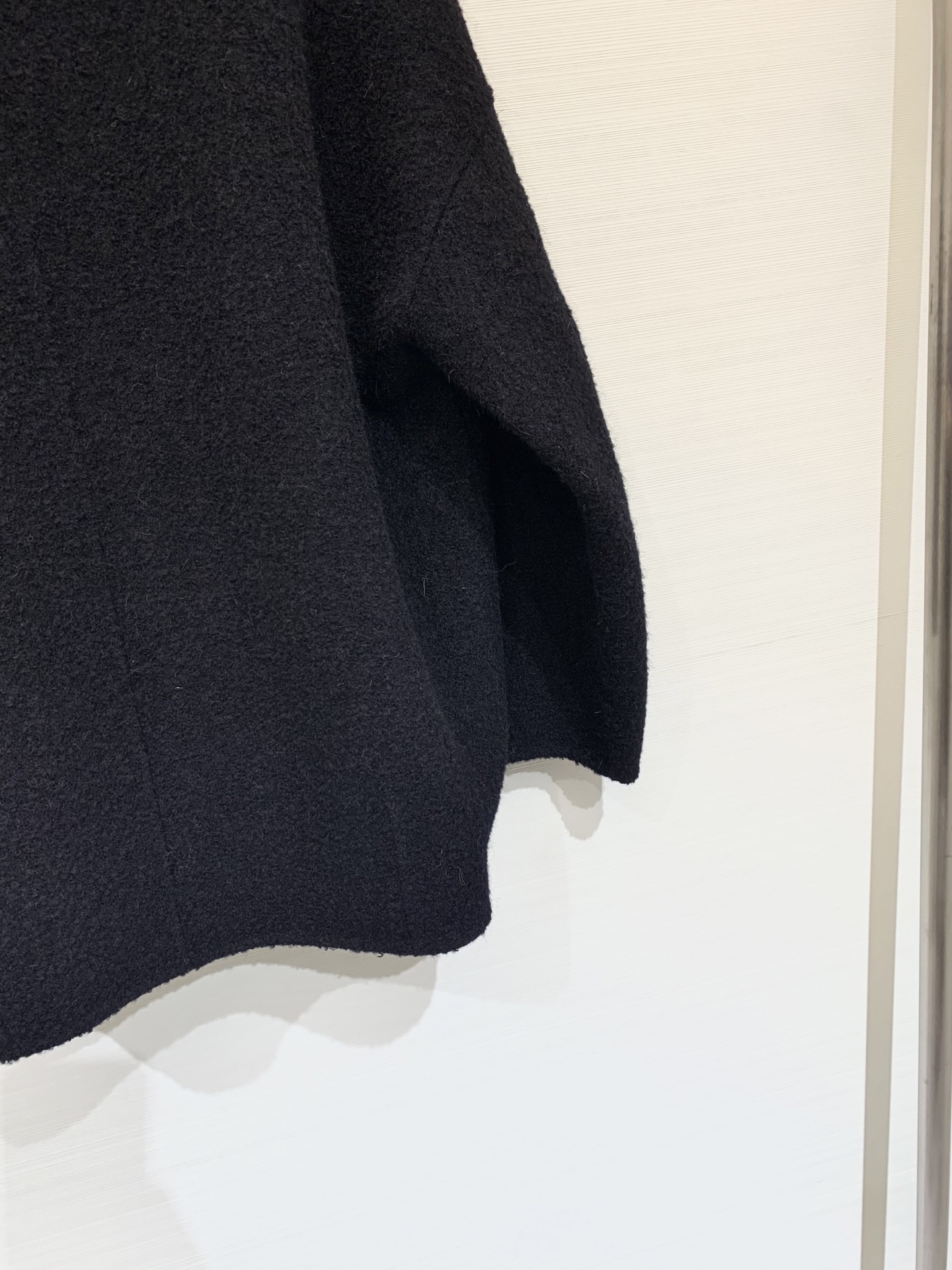 Sacai 25秋冬新款 假两件拼接拉链双面羊毛外套 定制颗粒感羊毛面料 内里拼接格纹假两件设计 两粒扣