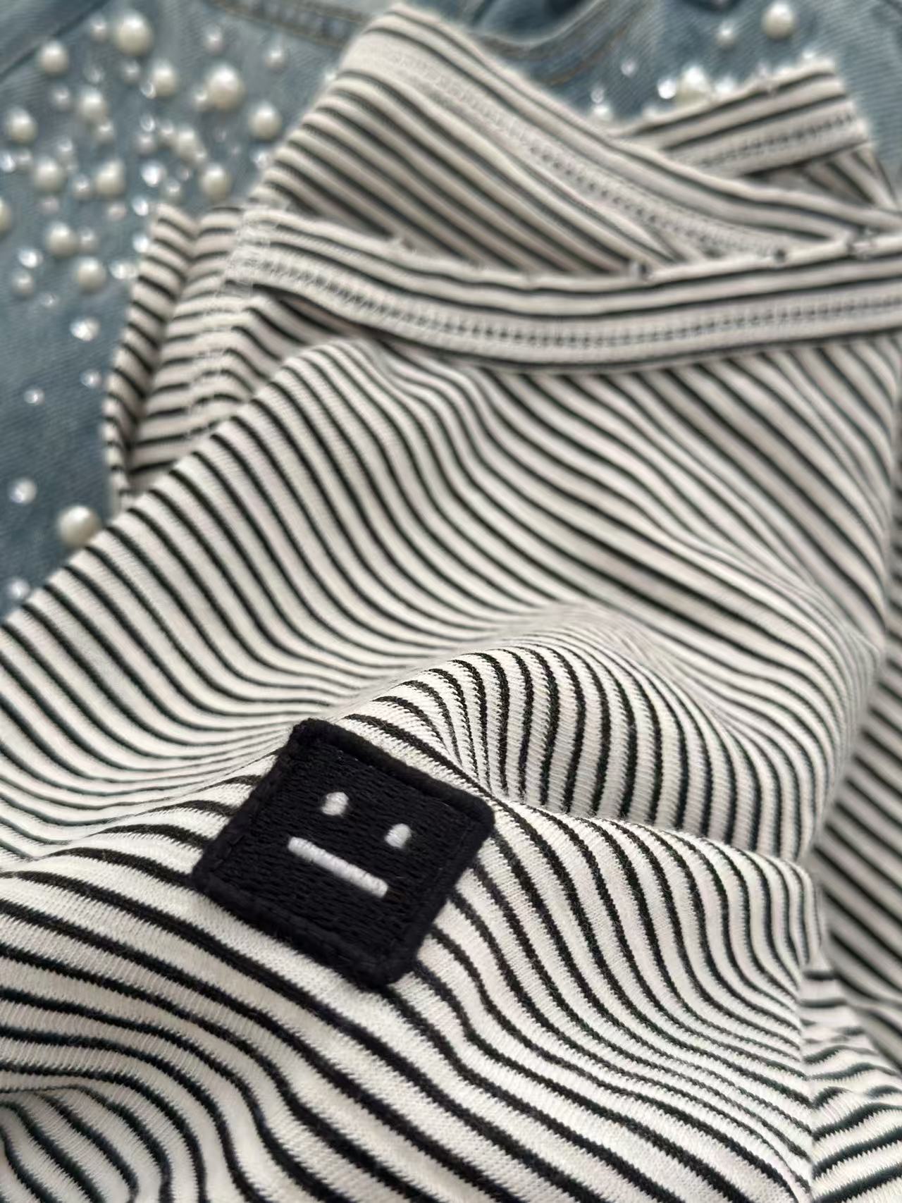 Acnestudios 25早秋新款 笑脸贴标纯棉长袖条纹体桖 纯棉材质 透气舒适 贴服材质 透气不闷汗
