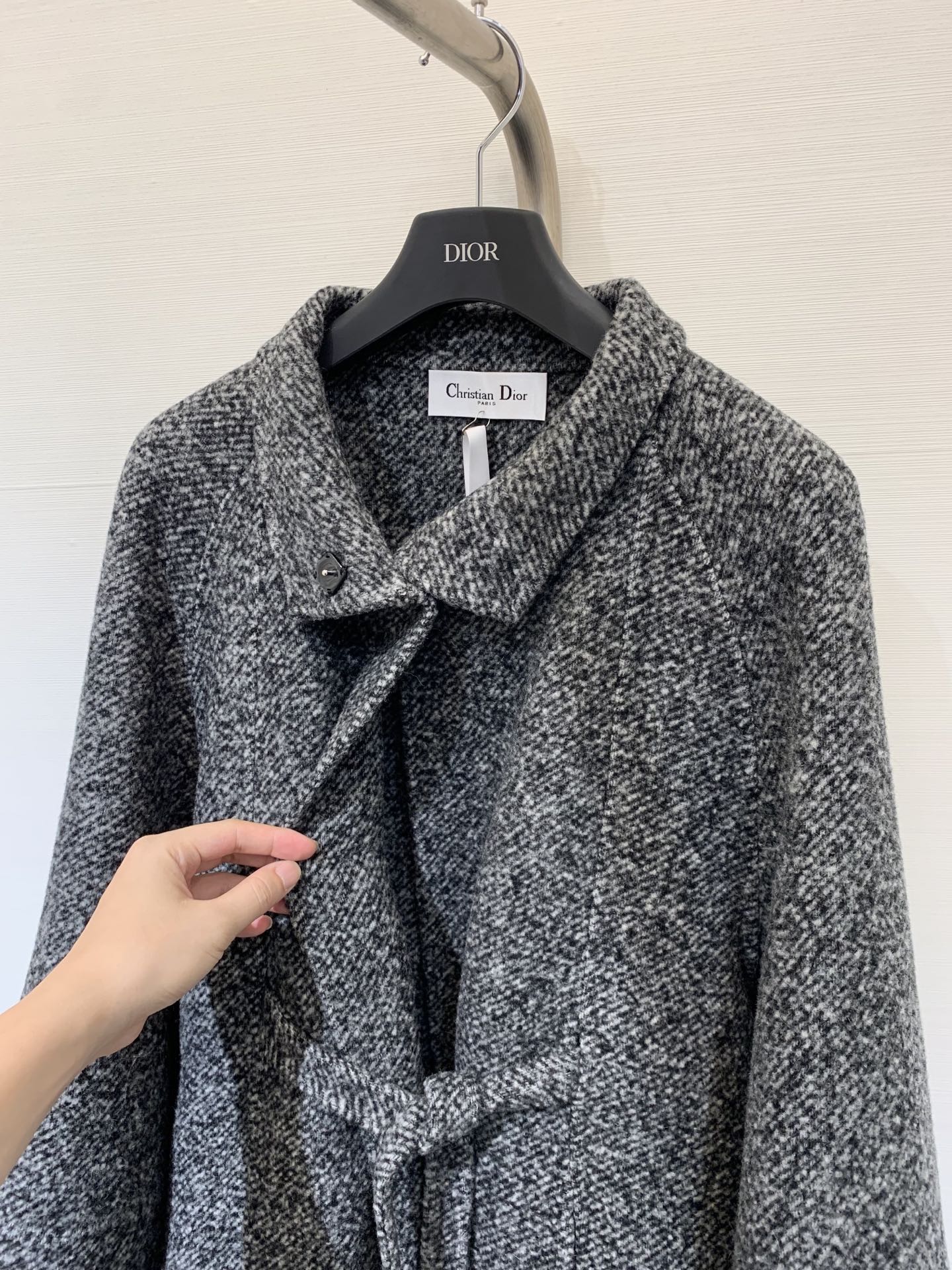 Dior 25秋冬新款 🩶雪花灰针织袖收腰双面羊绒大衣 超有设计感针织袖设计 定制10%羊绒90羊羔毛面