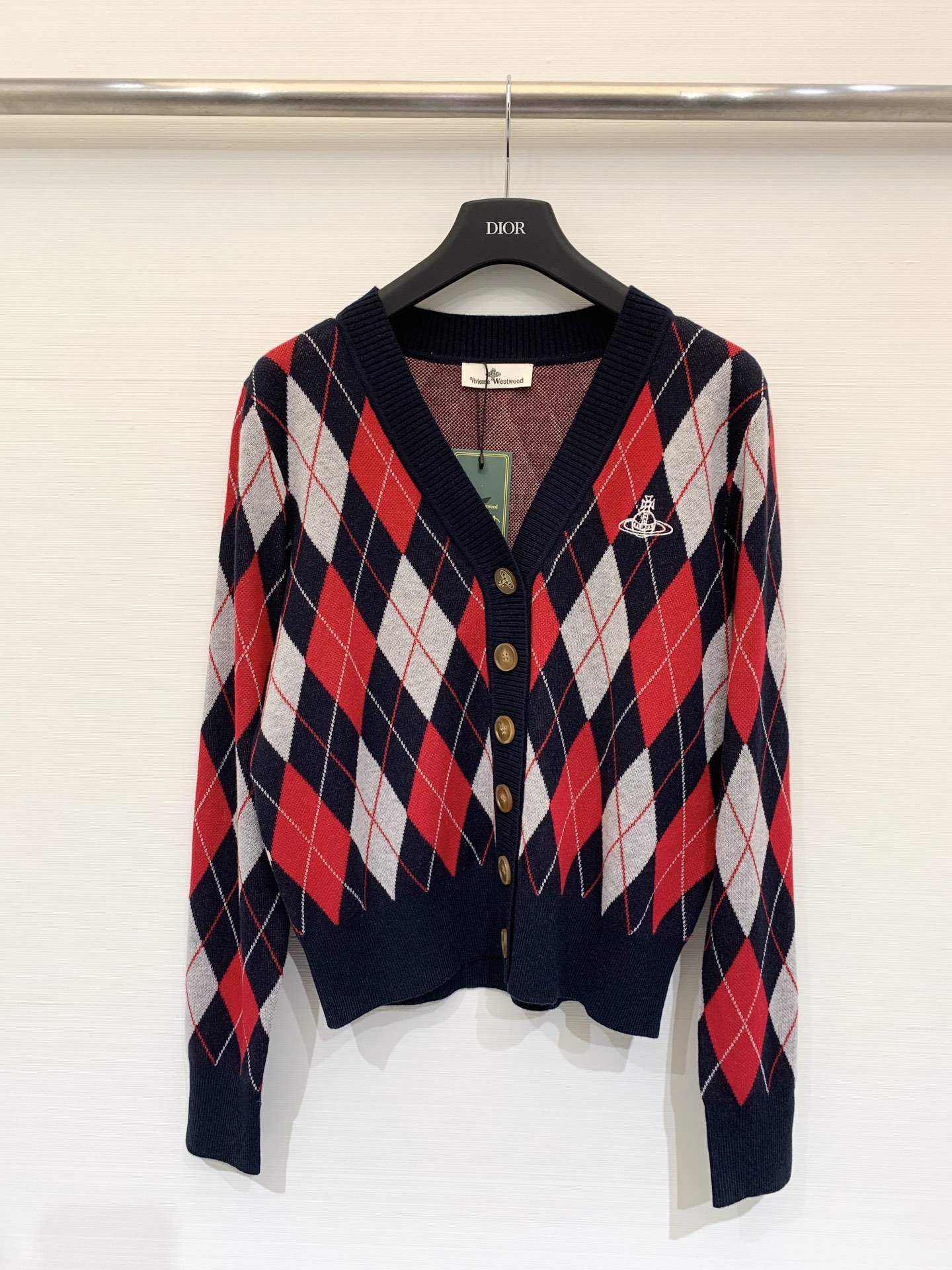 𝐕𝐢𝐯𝐢𝐞𝐧𝐧𝐞 𝐖𝐞𝐬𝐭𝐰𝐨𝐨𝐝🪐 25秋冬新款菱格中古色系针织开衫 100%羊毛 两色sml