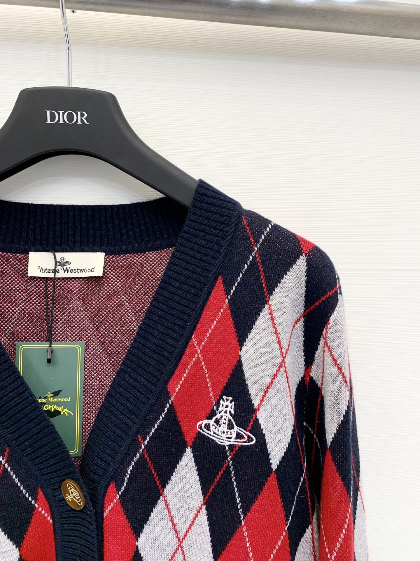 𝐕𝐢𝐯𝐢𝐞𝐧𝐧𝐞 𝐖𝐞𝐬𝐭𝐰𝐨𝐨𝐝🪐 25秋冬新款菱格中古色系针织开衫 100%羊毛 两色sml