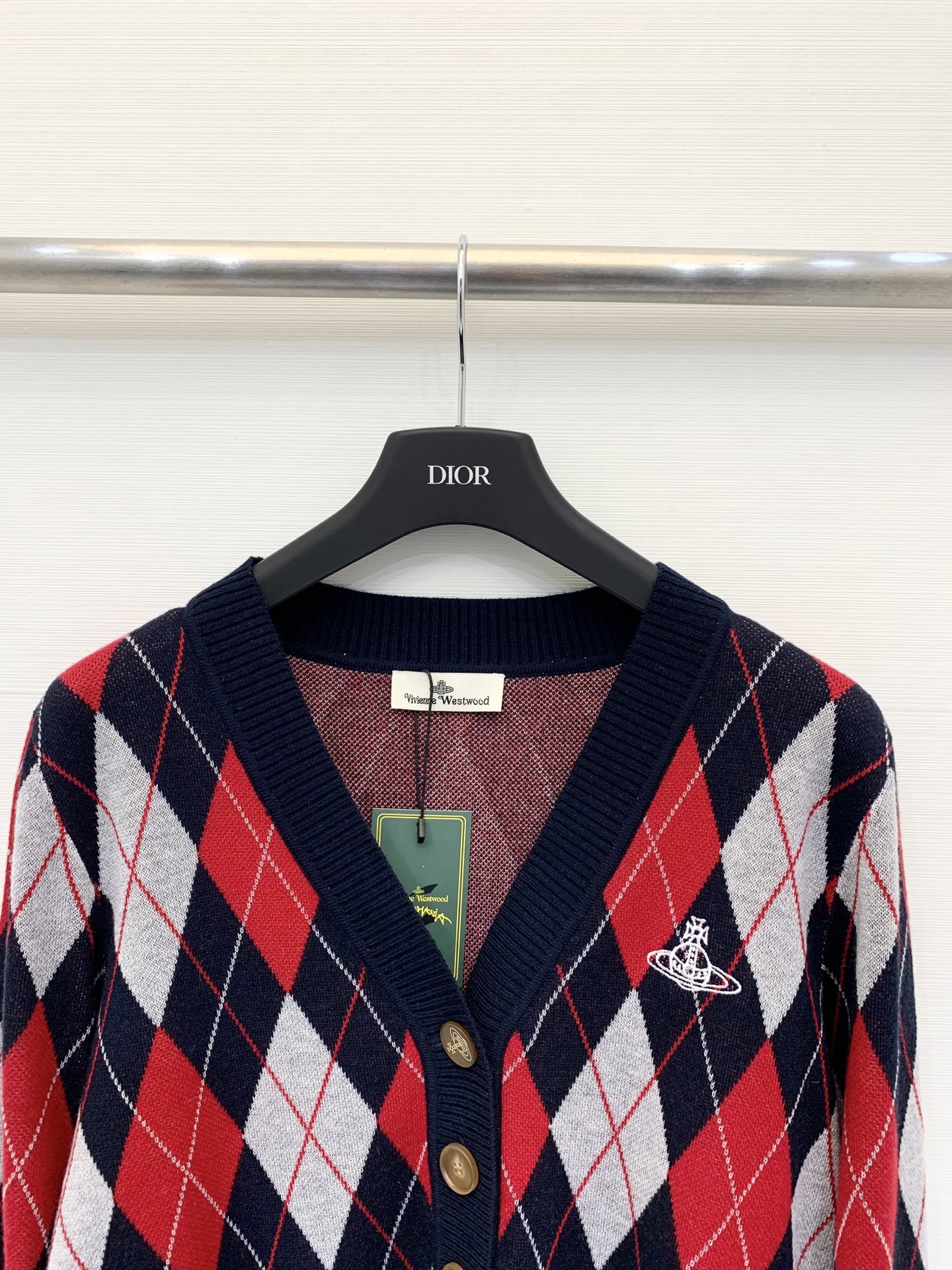 𝐕𝐢𝐯𝐢𝐞𝐧𝐧𝐞 𝐖𝐞𝐬𝐭𝐰𝐨𝐨𝐝🪐 25秋冬新款菱格中古色系针织开衫 100%羊毛 两色sml