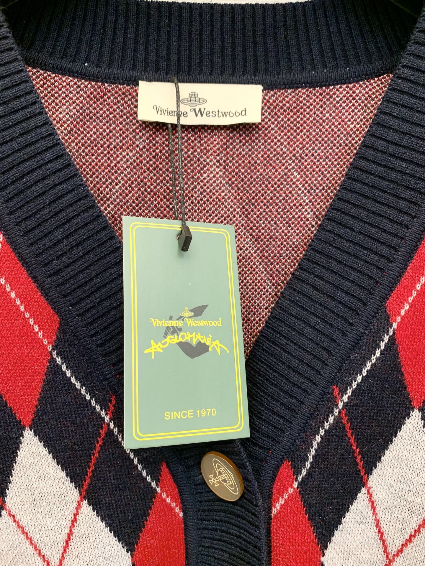 𝐕𝐢𝐯𝐢𝐞𝐧𝐧𝐞 𝐖𝐞𝐬𝐭𝐰𝐨𝐨𝐝🪐 25秋冬新款菱格中古色系针织开衫 100%羊毛 两色sml
