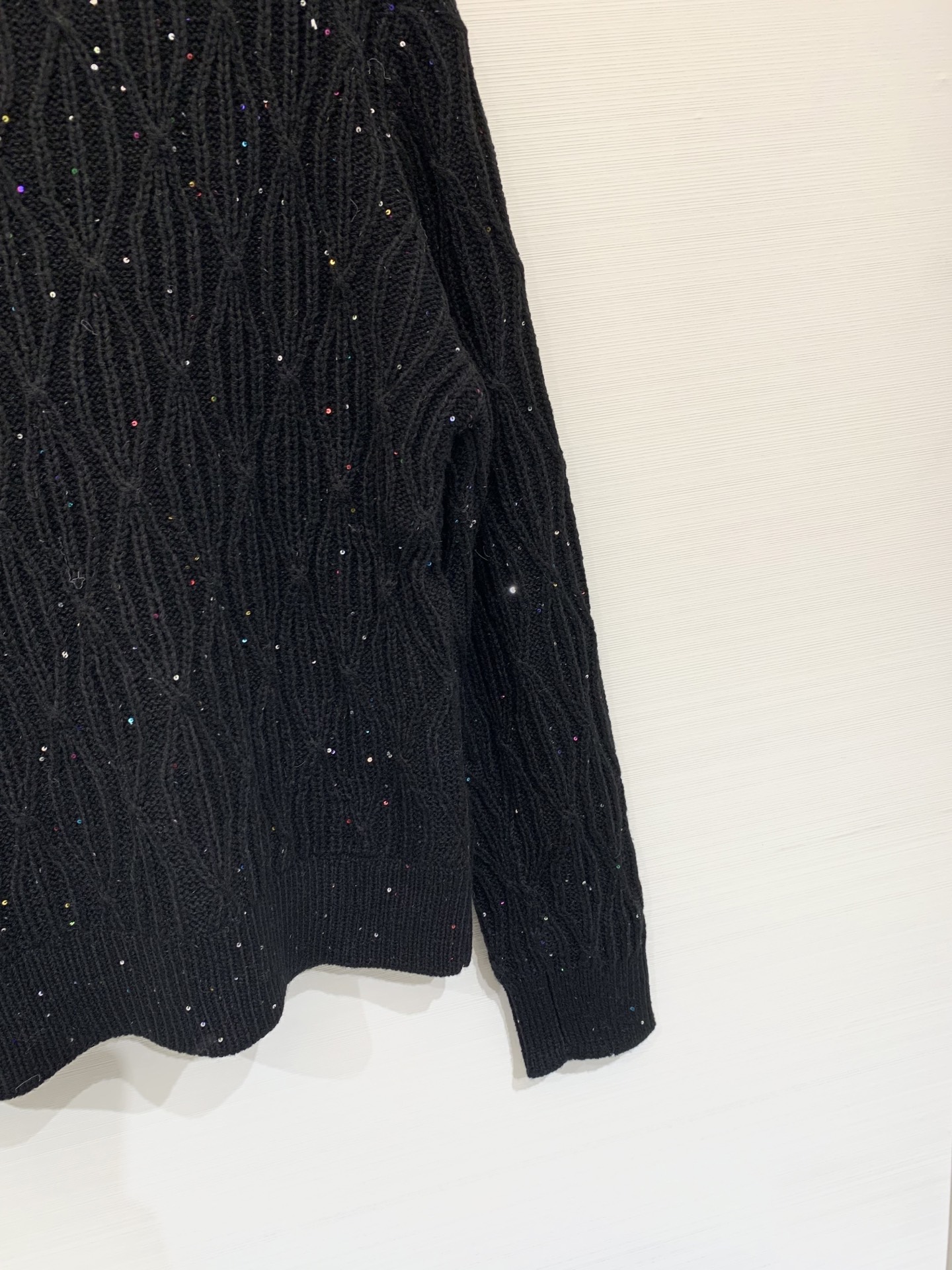 𝐂𝐞𝐥𝐢𝐧𝐞 𝟐𝟓秋冬新款 珠片拉链凯旋门Logo针织外套 LOGO修饰点缀 上身高级氛围感🈵️🈵️ 两