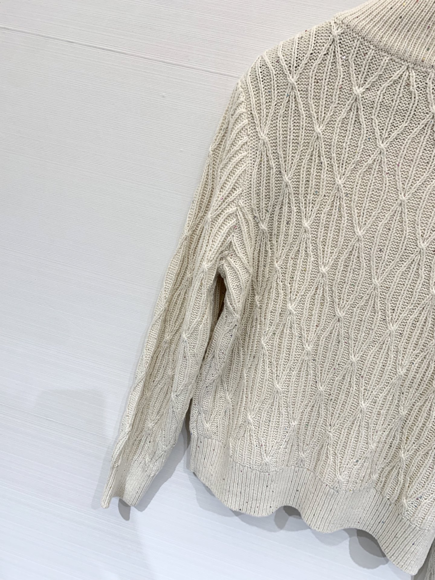 𝐂𝐞𝐥𝐢𝐧𝐞 𝟐𝟓秋冬新款 珠片拉链凯旋门Logo针织外套 LOGO修饰点缀 上身高级氛围感🈵️🈵️ 两