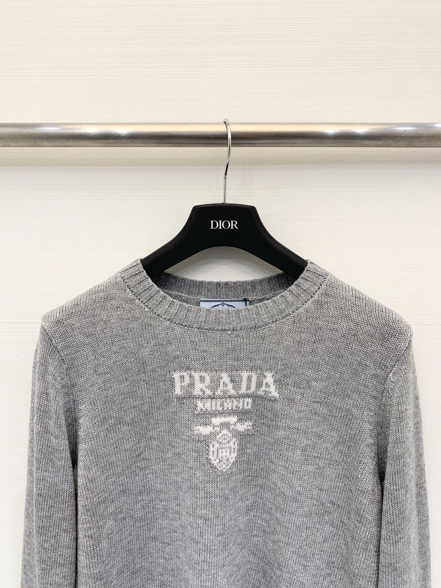 Prada 25秋冬新款 圆领提花LOGO针织长袖 100%羊毛 两色sml
