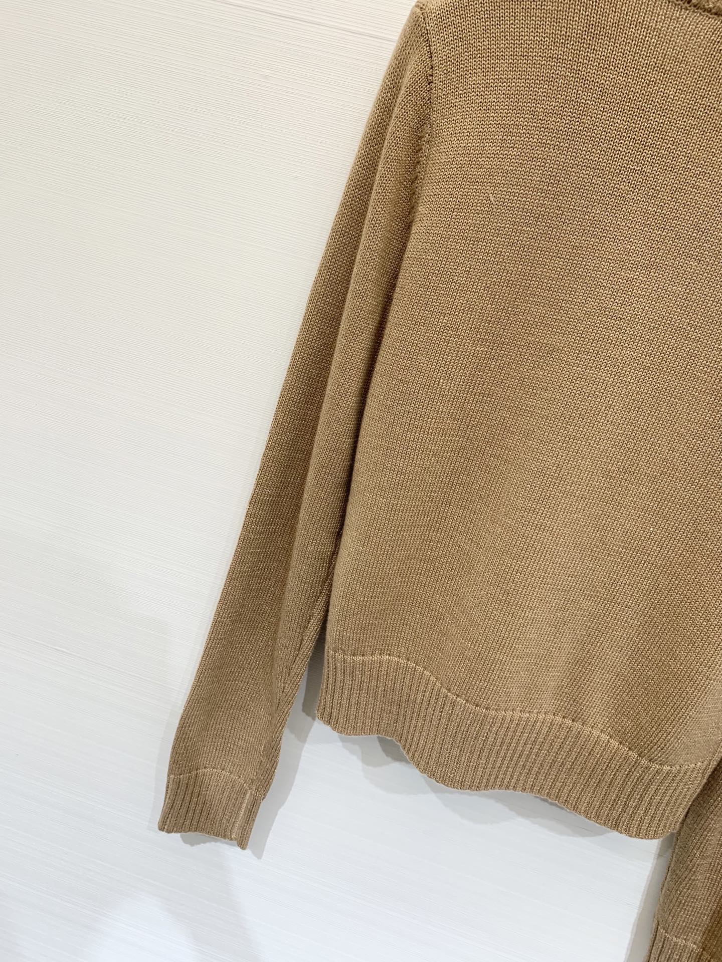 Prada 25秋冬新款 圆领提花LOGO针织长袖 100%羊毛 两色sml