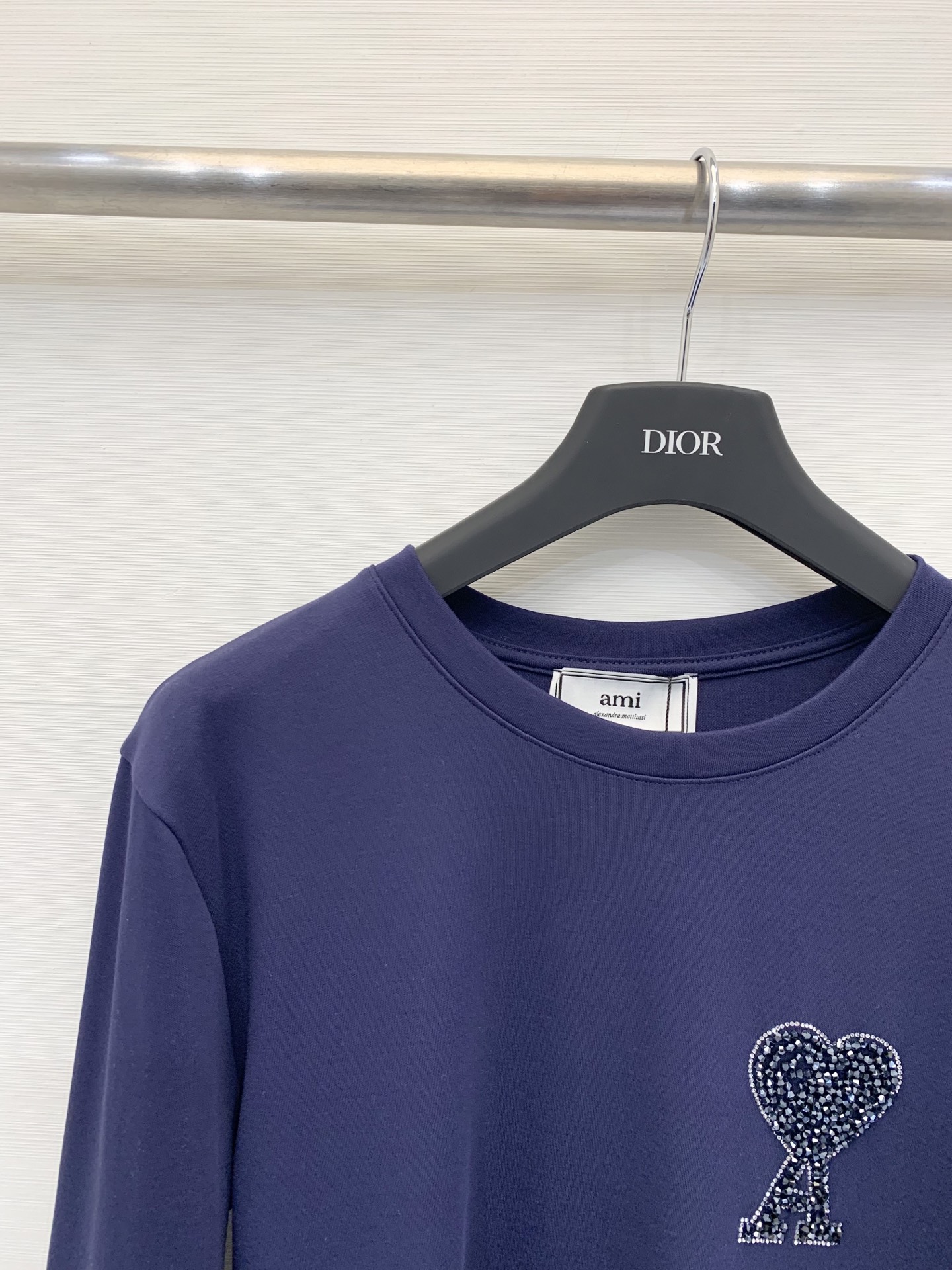 Ami 25秋冬新款 爱心💙钉钻LOGO圆领长袖T恤 重工款高级满满 码数sml