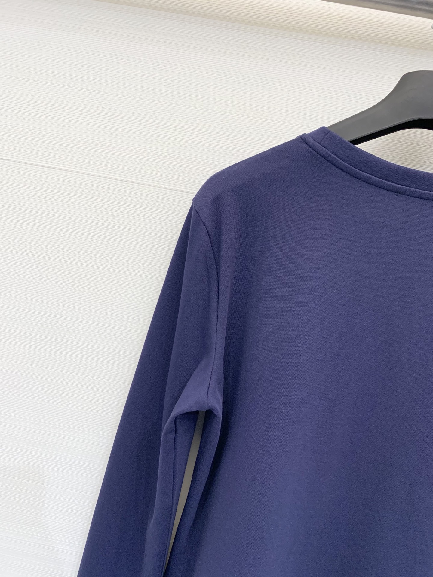 Ami 25秋冬新款 爱心💙钉钻LOGO圆领长袖T恤 重工款高级满满 码数sml