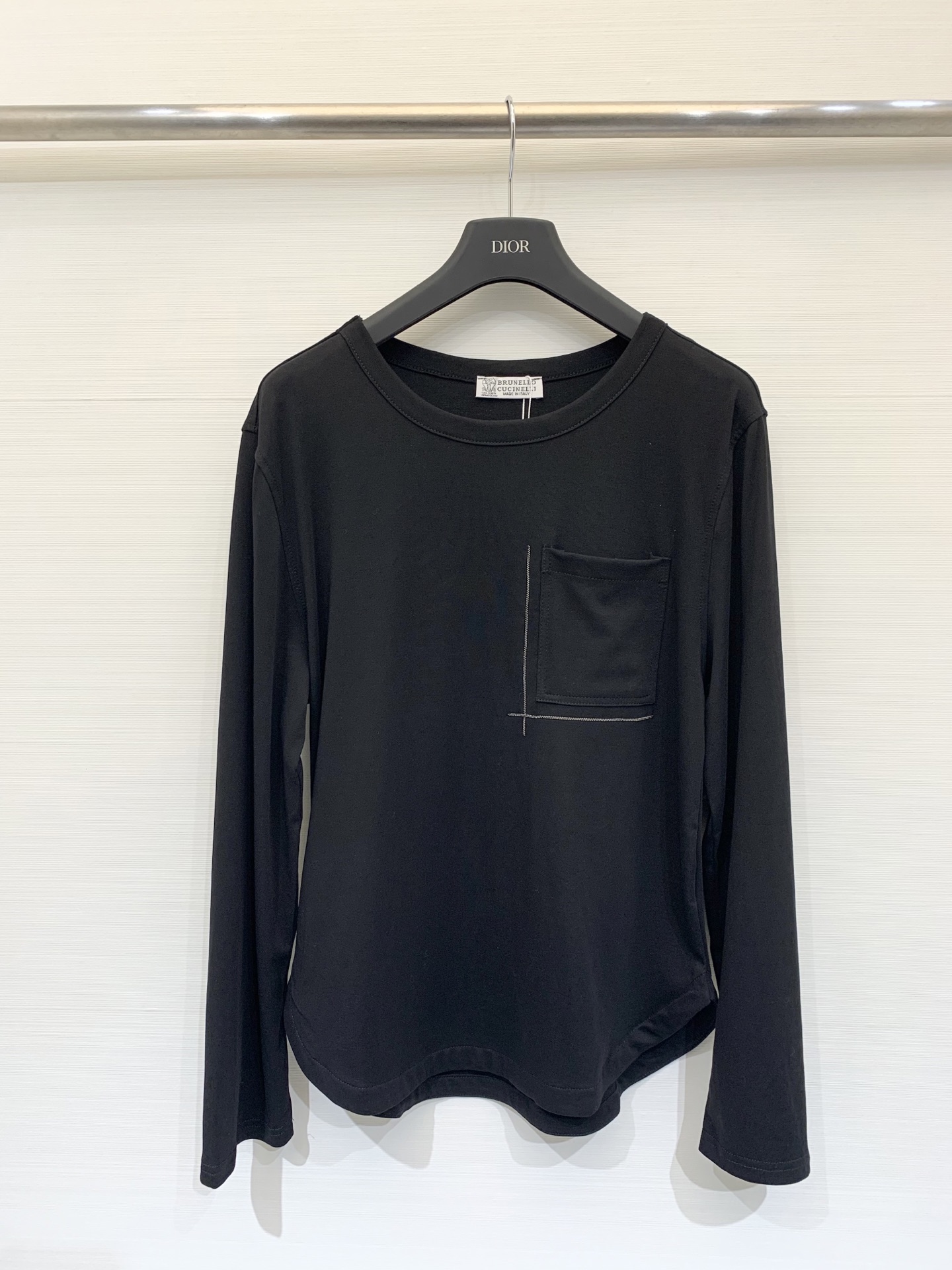 NO:503573,BC 25 autumn and winter new style round neck striped beaded casual long-sleeved T-shirt chain pocket embellishment shiny pocket details add exquisiteness and sense of value to the whole dress Two-color sml, tees, t-shirt, alexander wang19860909BC 25秋冬新款 圆领条纹镶珠休闲长袖T恤 链条口袋点缀 闪亮口袋细节 为整件衣服增添了精致度和价值感 两色sml,,tees，t-shirt,alexander wang,Women's clothing