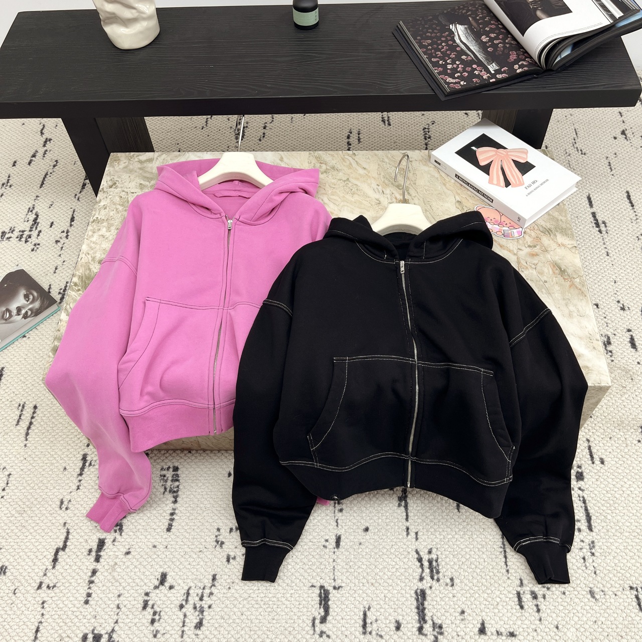 NO:504279,Acnestudios 25 autumn and winter new style short hooded sweatshirt jacket back embroidered English logo casual and high-end two-color SML P,,acne studios,dior,hoodie,sweatshirts,jackets & coats,hats,alexander wang19860909Acnestudios 25秋冬新款 短款连帽卫衣外套 后背刺绣英文logo 休闲又高级 两色SML P,,acne studios,dior,hoodie,sweatshirts,jackets & coats,hats,alexander wang,Women's clothing