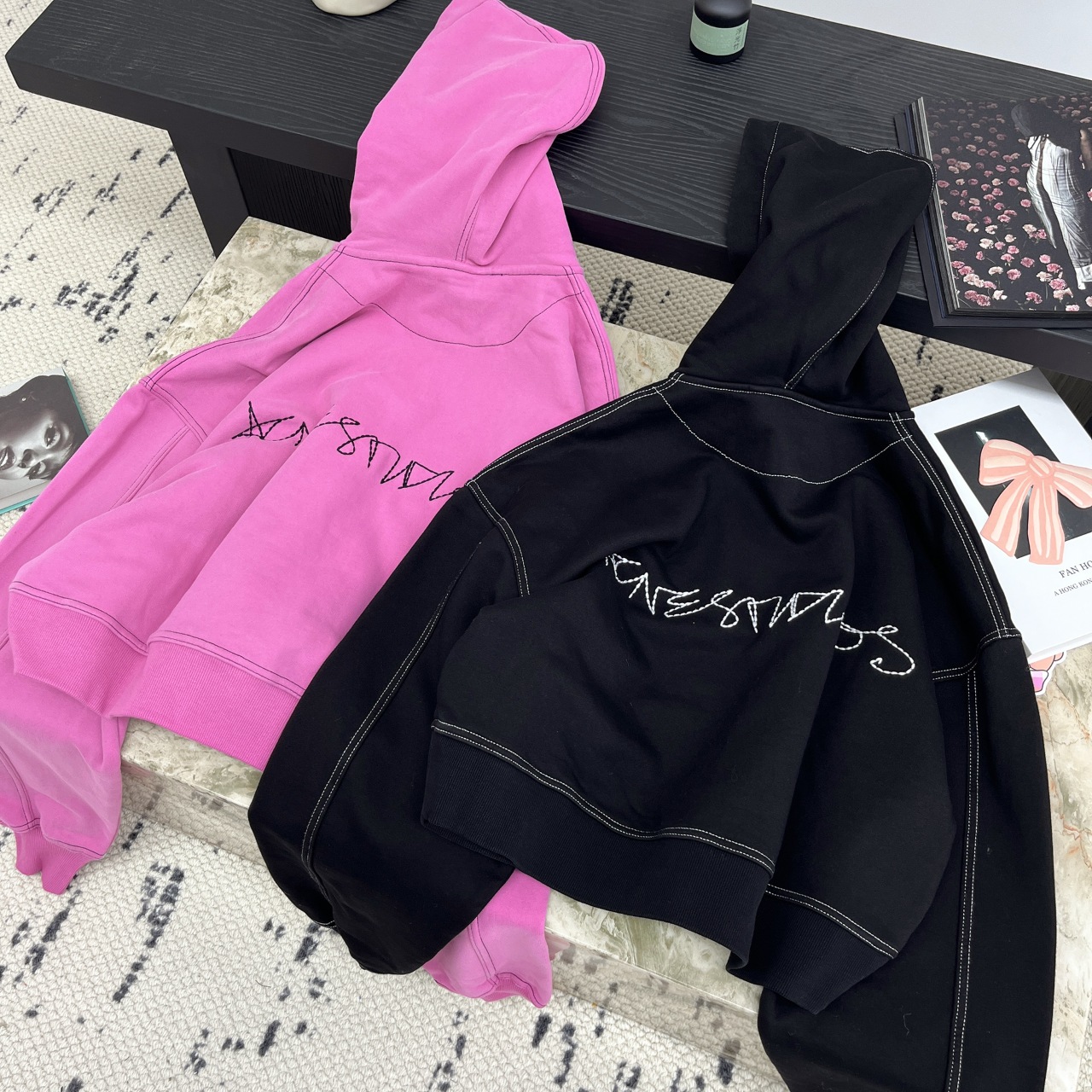 Acnestudios 25秋冬新款 短款连帽卫衣外套 后背刺绣英文logo 休闲又高级 两色SML