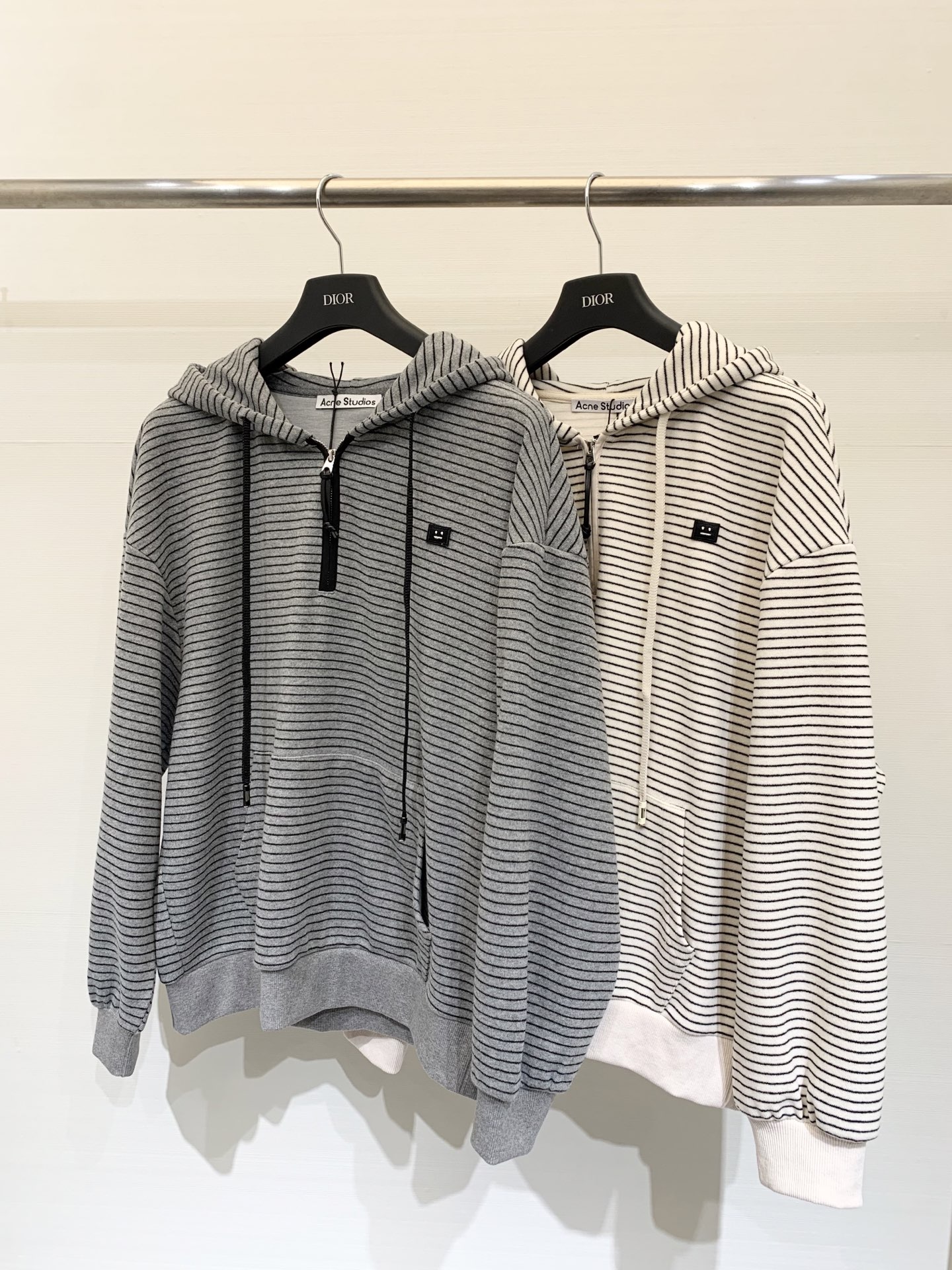 Acnestudios 25秋冬新款 半拉领连帽条纹针织卫衣 胸前经典笑脸☻点缀 万能基础款 两色sml