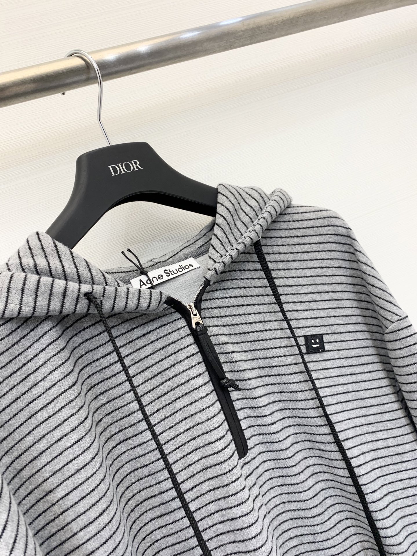 Acnestudios 25秋冬新款 半拉领连帽条纹针织卫衣 胸前经典笑脸☻点缀 万能基础款 两色sml