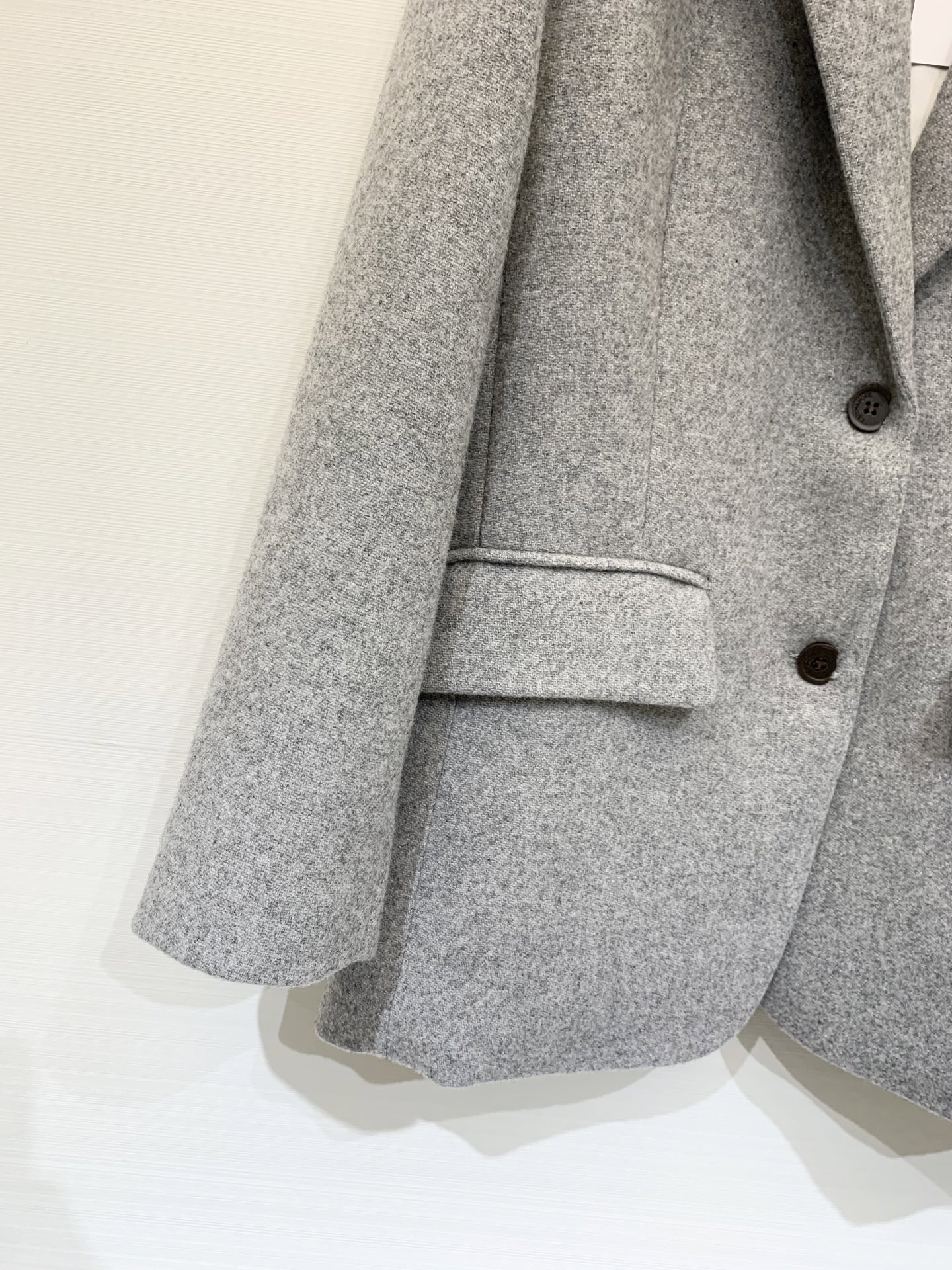 MM6 25秋冬新款 四点缝线羊毛西服外套 里衬设计 口袋采用经典LOGO 极简高级 两色sml