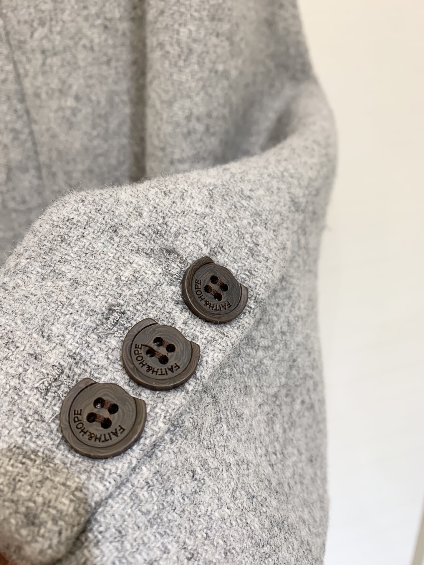 MM6 25秋冬新款 四点缝线羊毛西服外套 里衬设计 口袋采用经典LOGO 极简高级 两色sml