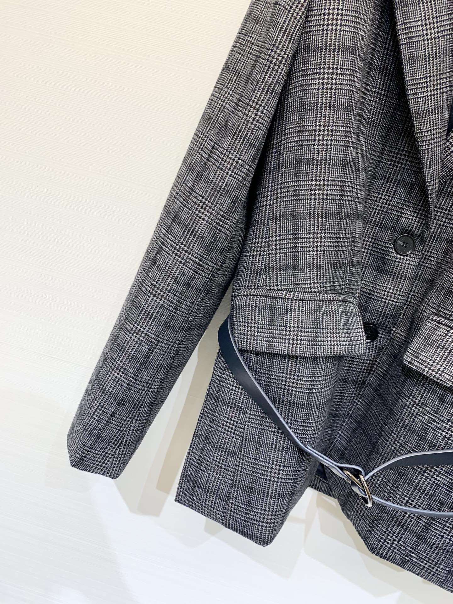 BC 25FW秋冬新款 格纹撞色领西服外套 这件绝对是宝藏 让你无法拒绝的高级感 出入重要场合 不失格调