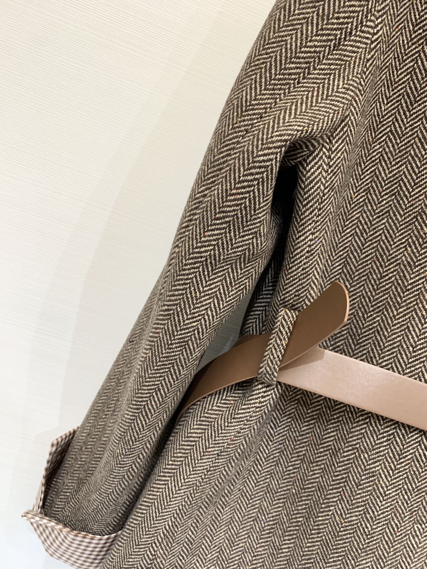 BC 2025FW秋冬新款 翻袖西羊毛西服外套 非常高级的进口质地 仔细看细节 颜色超正 上身非常飒爽 