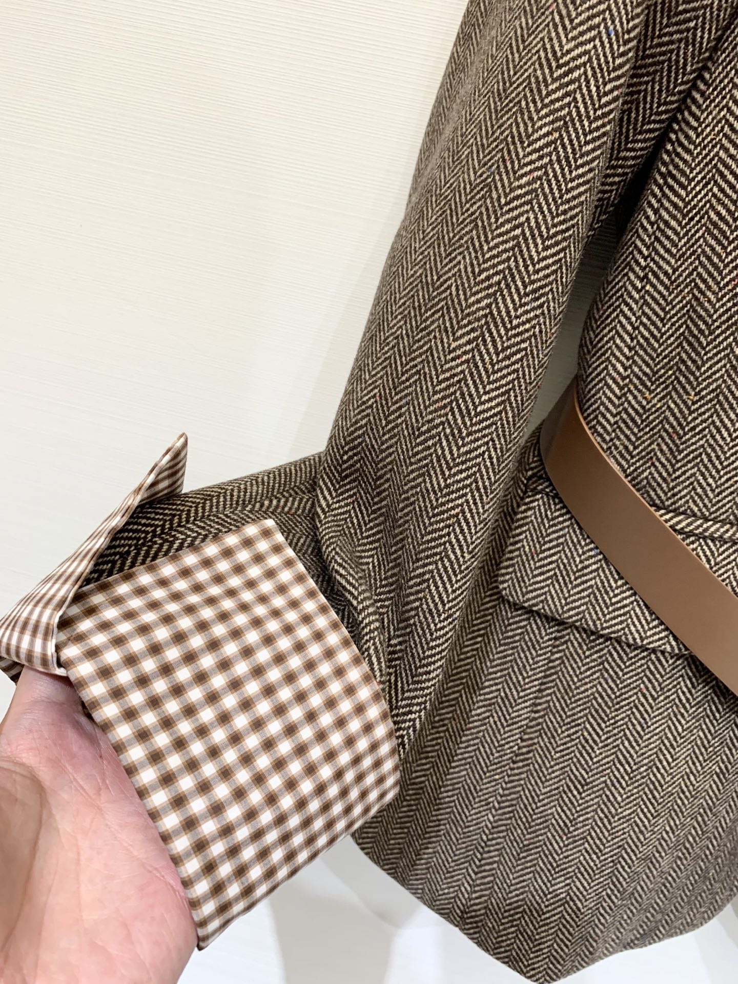 BC 2025FW秋冬新款 翻袖西羊毛西服外套 非常高级的进口质地 仔细看细节 颜色超正 上身非常飒爽 