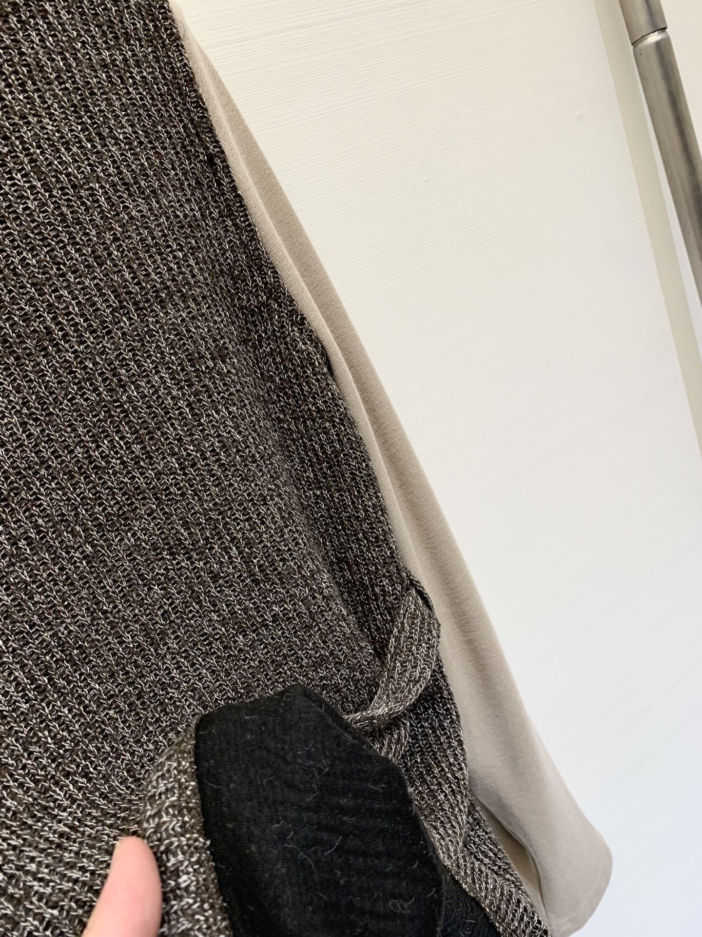 Chloe 25秋冬新款 针织马甲高领长袖两件套 马甲是针织面料 长袖是纯棉面料 收腰腰带设计自由调节 