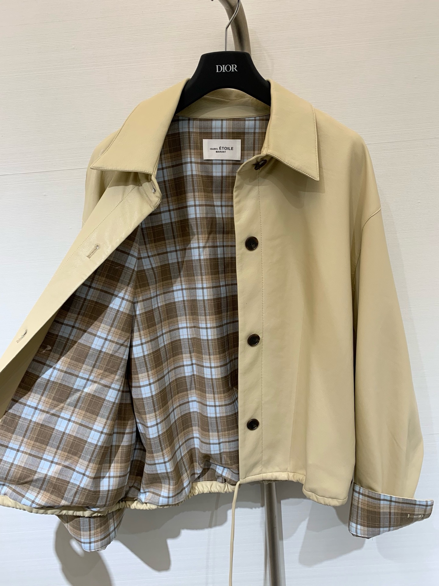 IsabelMarant 25秋季新款🆕 复古翻领收腰皮夹克/外套 内里复古格纹工艺简直是叠穿神器 外层