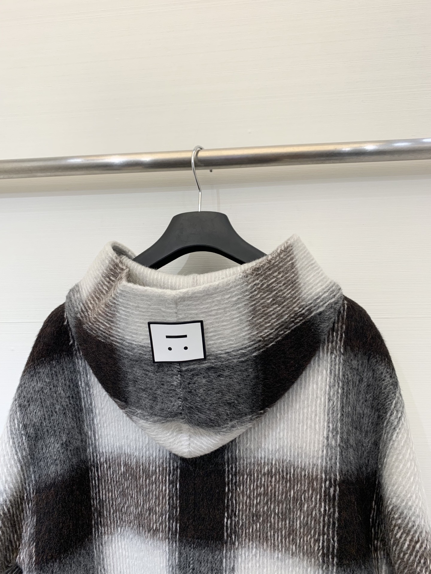 Acnestudios 2025早秋新款 一粒扣格纹连帽双面羊毛大衣 中长款的长度 yb定制羊毛桑蚕丝牦