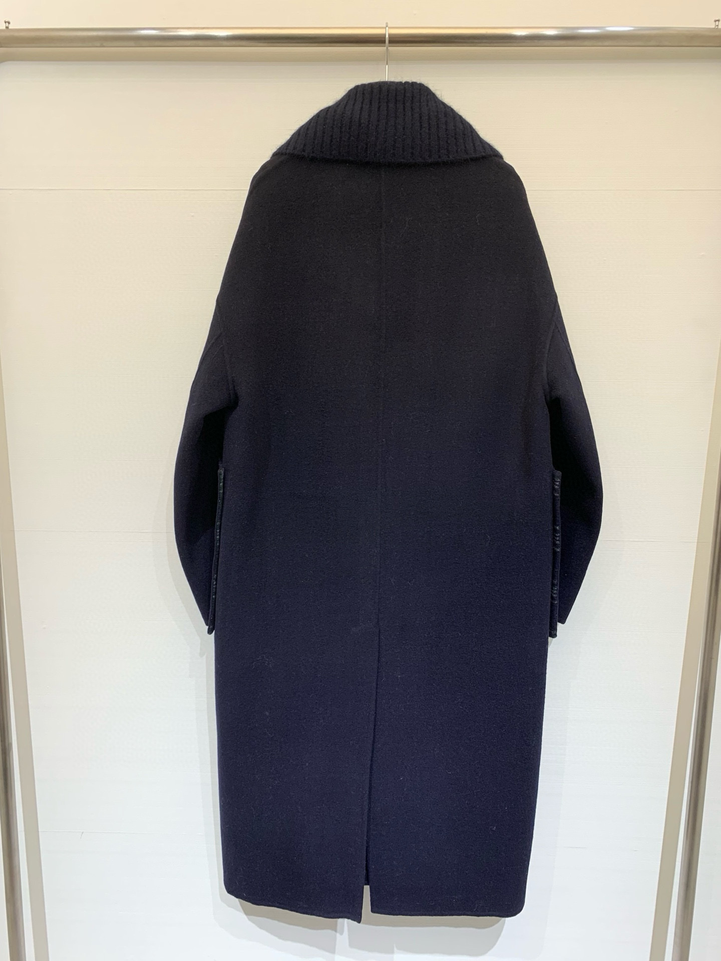 Sacai 25秋冬新品 两件套设计双面羊毛大衣 马甲➕双排扣大衣设计 休闲高级穿搭 经典H宽松版型 品