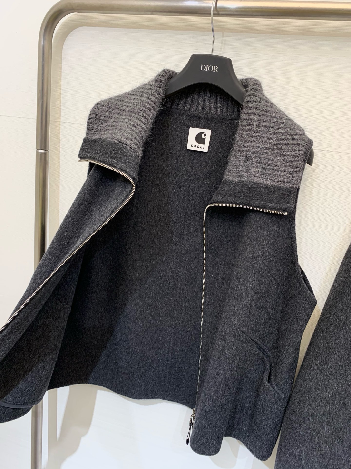 Sacai 25秋冬新品 两件套设计双面羊毛大衣 马甲➕双排扣大衣设计 休闲高级穿搭 经典H宽松版型 品