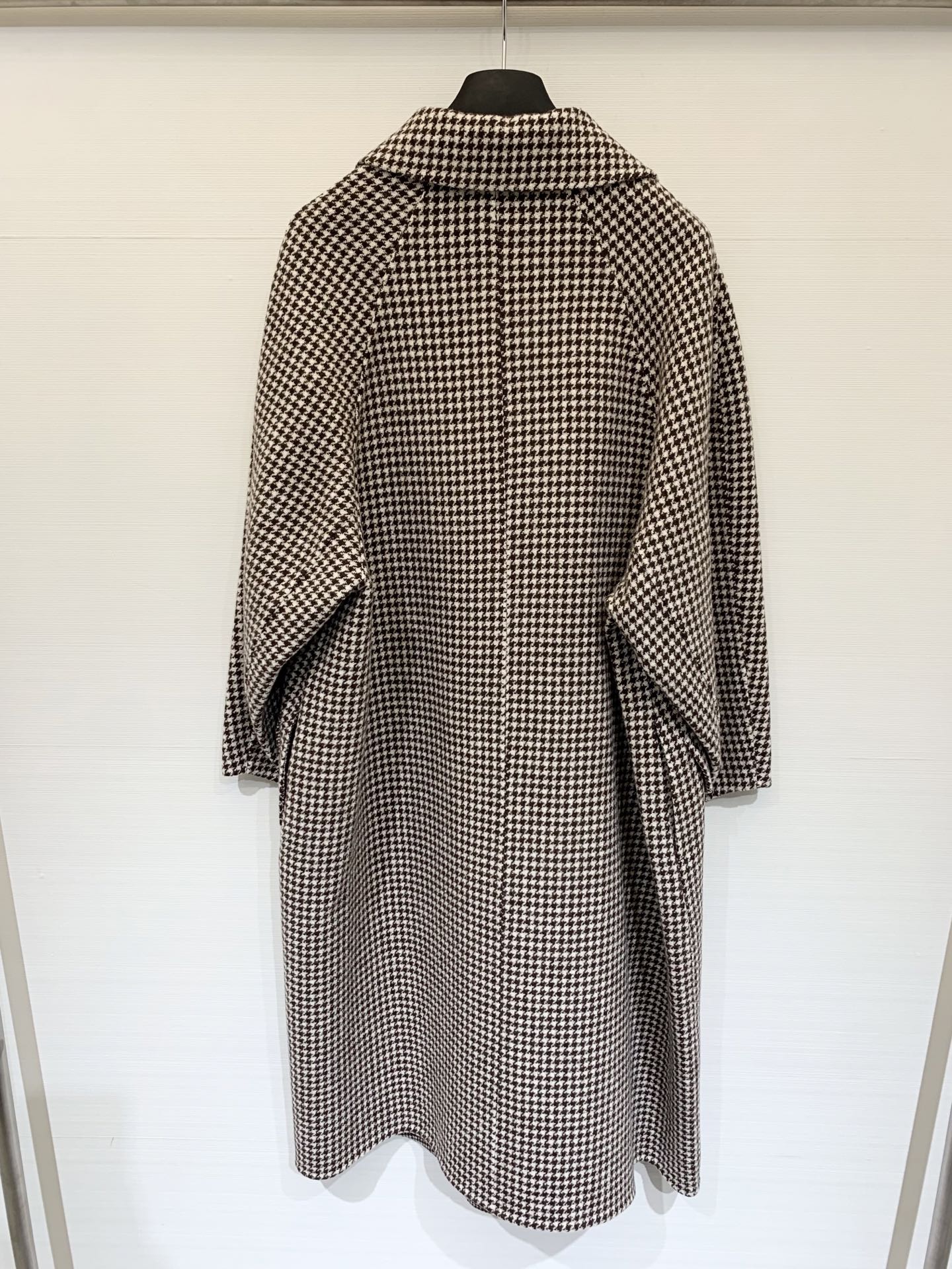 DIOR 2025秋冬新品 咖色千鸟格双面羊绒长款大衣 超级重磅 采用10%羊绒90%羊毛面料 最经典的