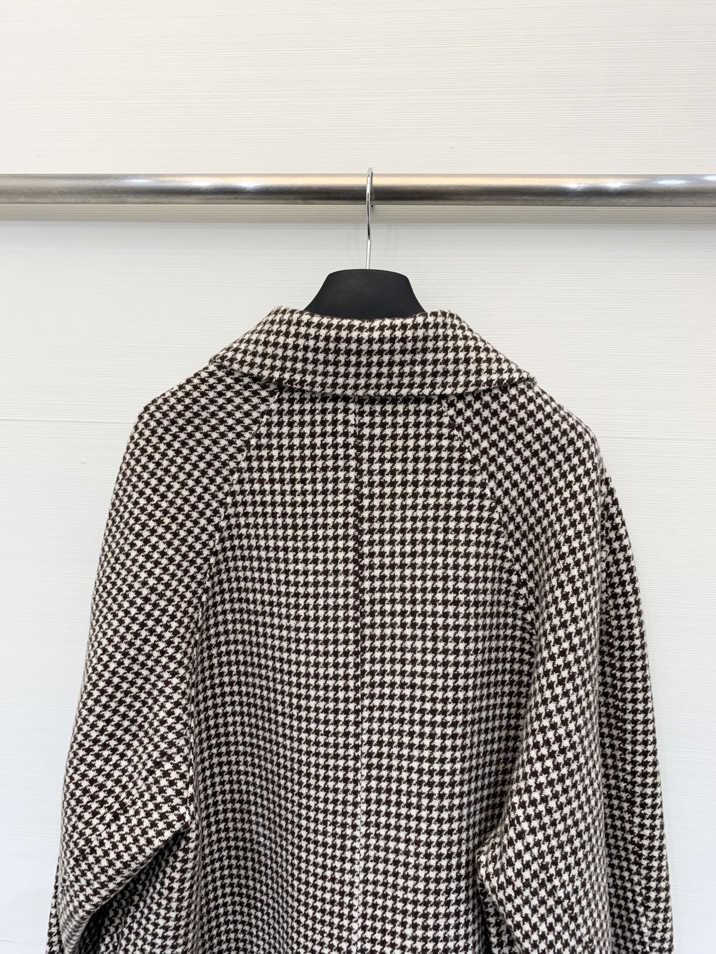 DIOR 2025秋冬新品 咖色千鸟格双面羊绒长款大衣 超级重磅 采用10%羊绒90%羊毛面料 最经典的