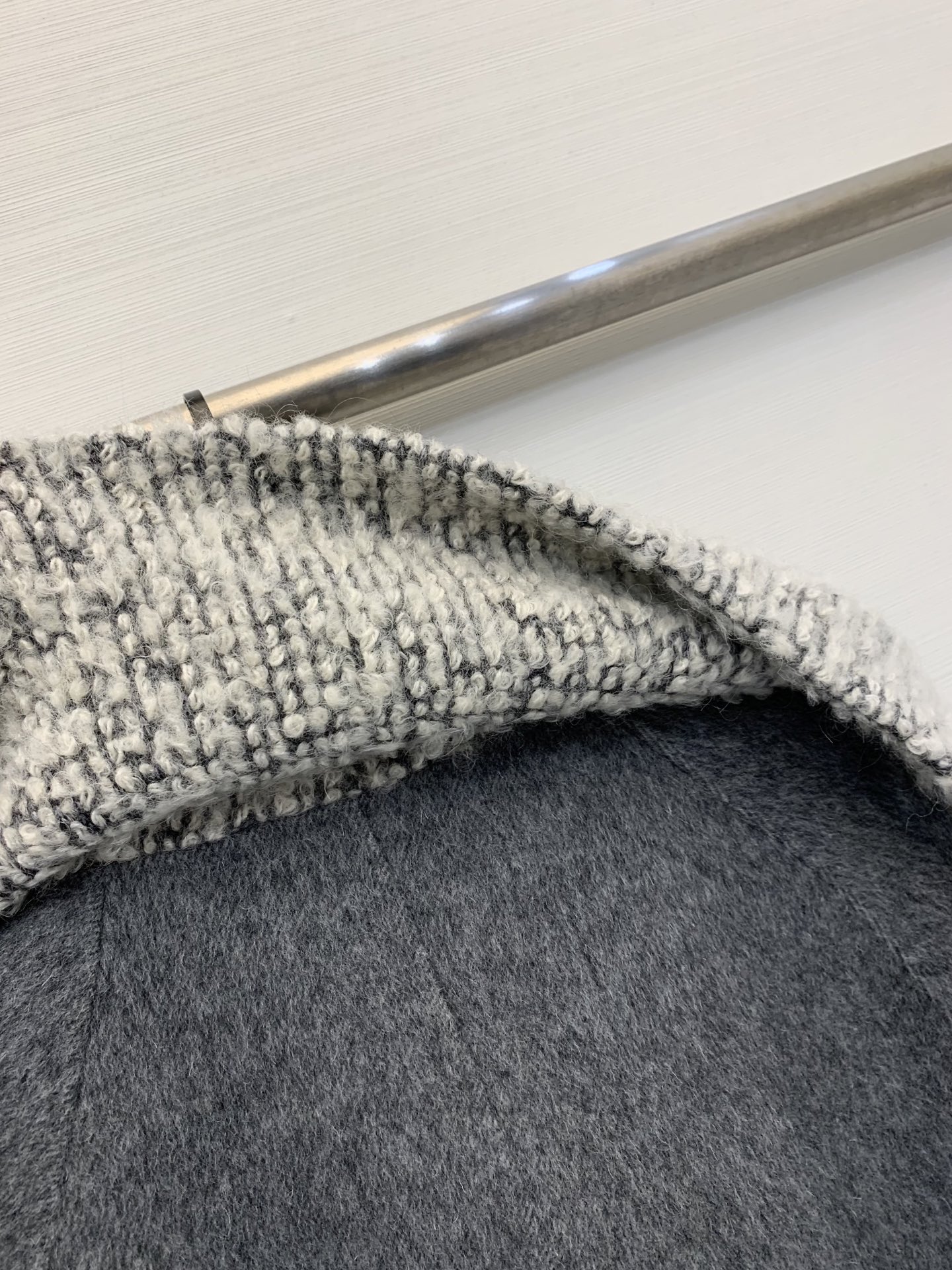 Alexander McQueen 25秋冬新品 大翻毛领双面羊毛外套 整件轻盈保暖 撞色大翻毛领➕毛绒