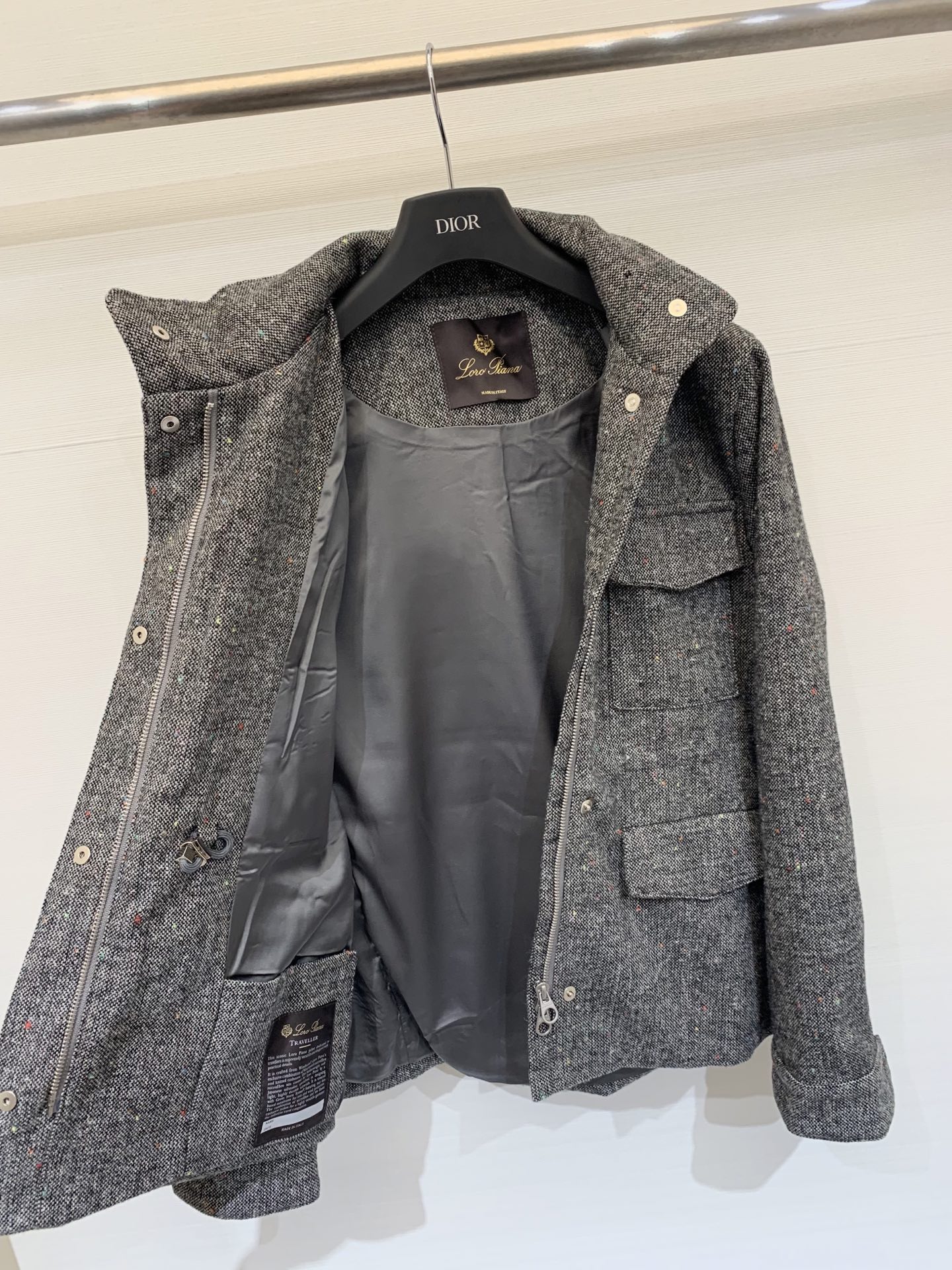 lP🆕 松弛老钱风穿搭 秋冬最新款 高级灰抽绳收腰连帽外套🩶时髦不撞款 定制重磅羊毛面料 品相上乘 拥有