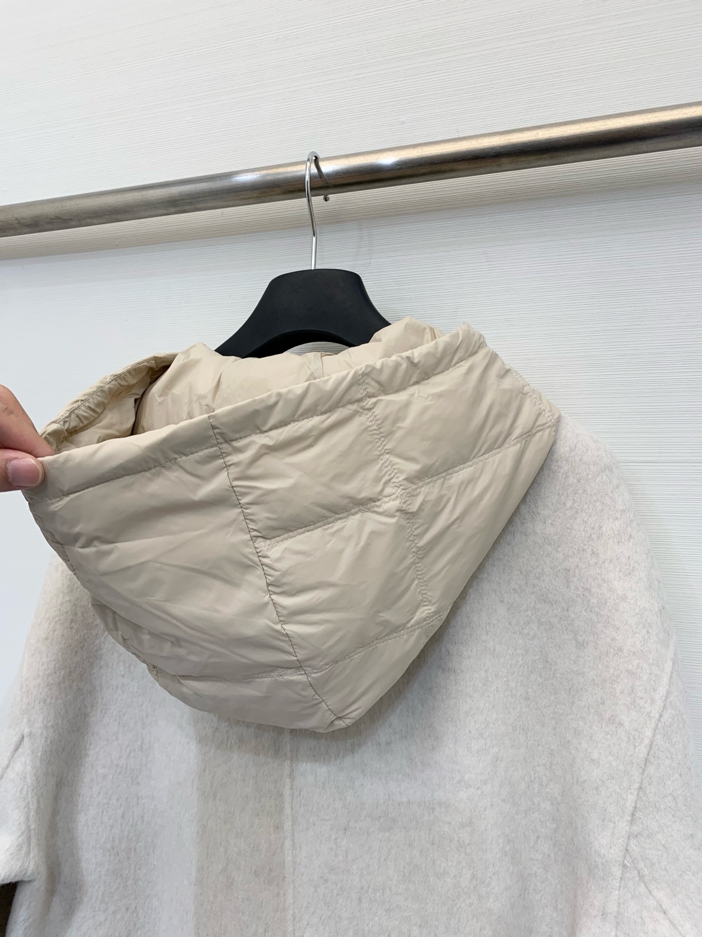 LP秋冬新品 连帽羽绒双面羊毛中长款大衣！两件套设计 连帽羽绒内胆 定制进口奥州超细羊毛材质 纯手工制作