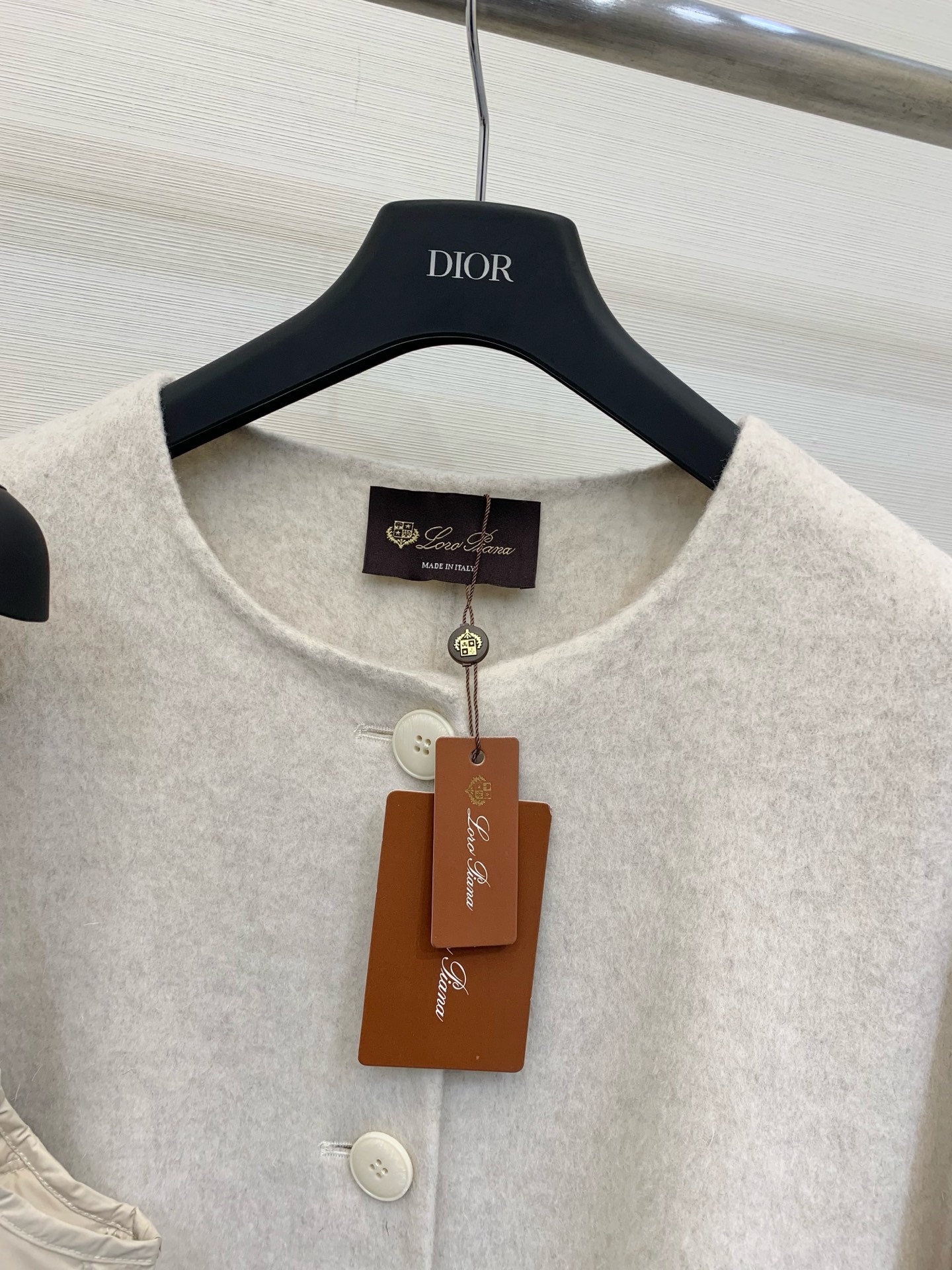 LP秋冬新品 连帽羽绒双面羊毛中长款大衣！两件套设计 连帽羽绒内胆 定制进口奥州超细羊毛材质 纯手工制作