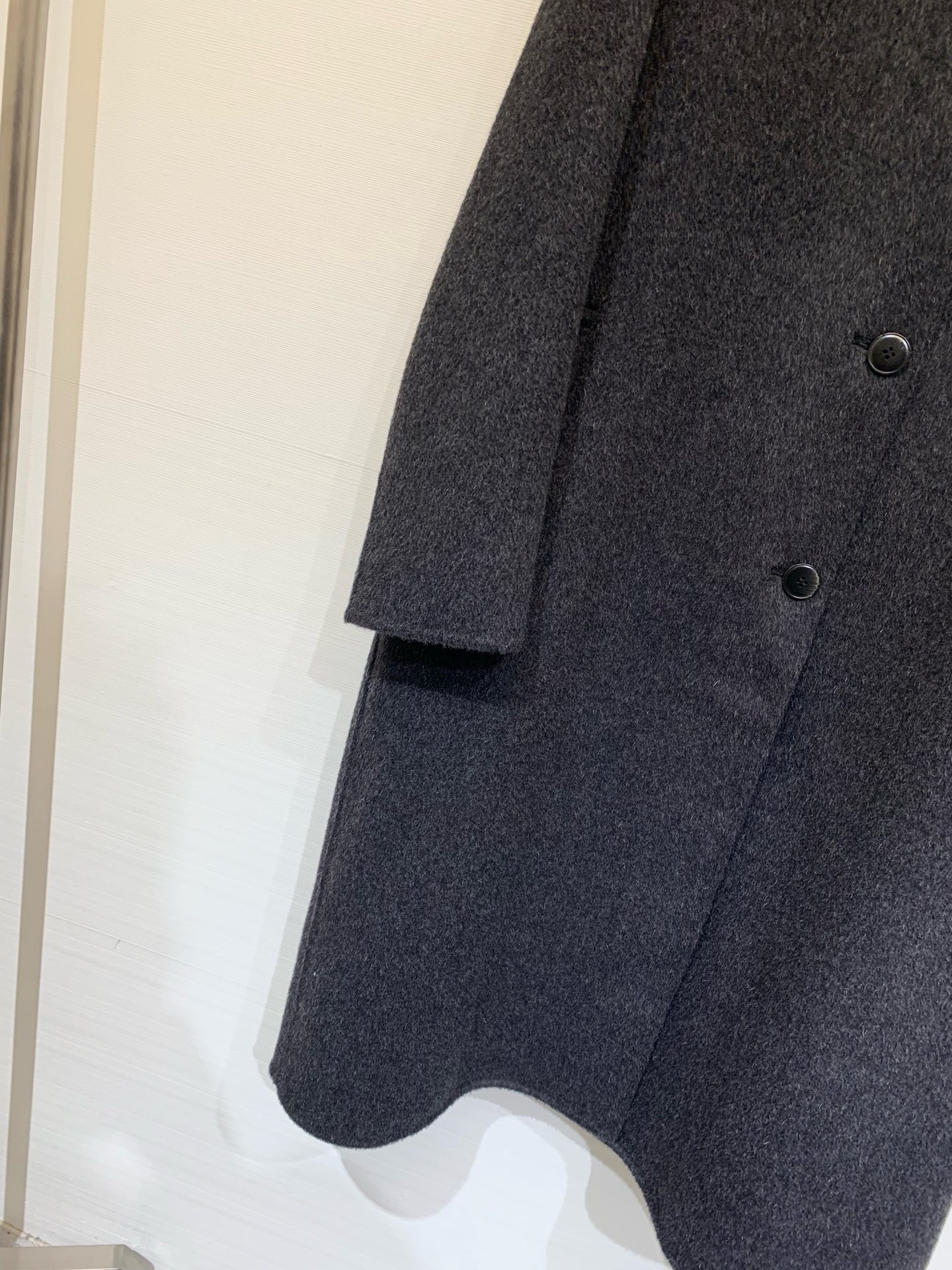 LP秋冬新品 连帽羽绒双面羊毛中长款大衣！两件套设计 连帽羽绒内胆 定制进口奥州超细羊毛材质 纯手工制作