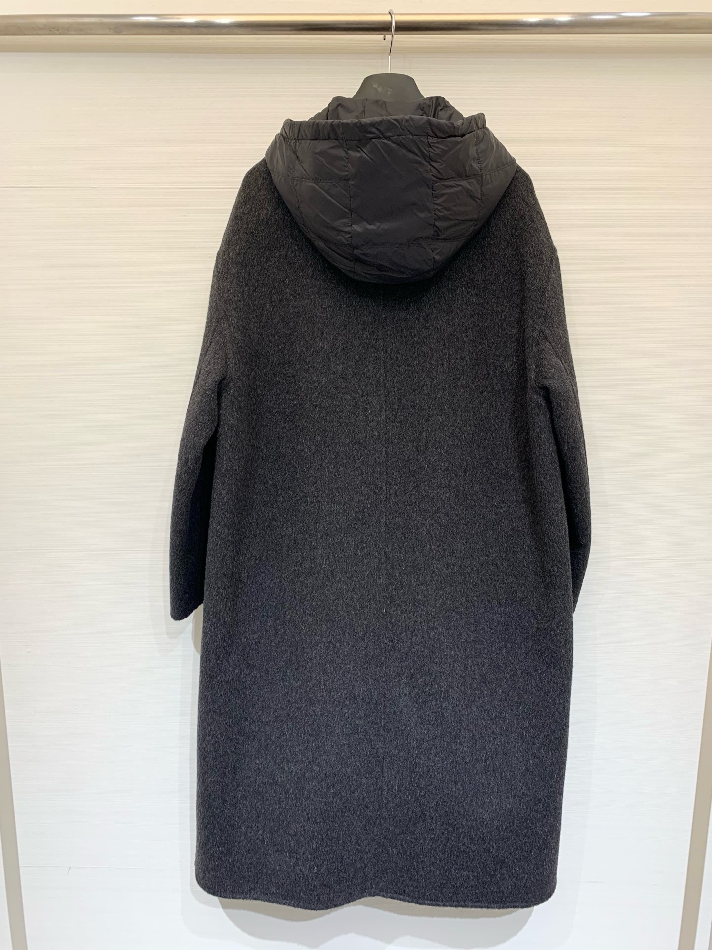 LP秋冬新品 连帽羽绒双面羊毛中长款大衣！两件套设计 连帽羽绒内胆 定制进口奥州超细羊毛材质 纯手工制作